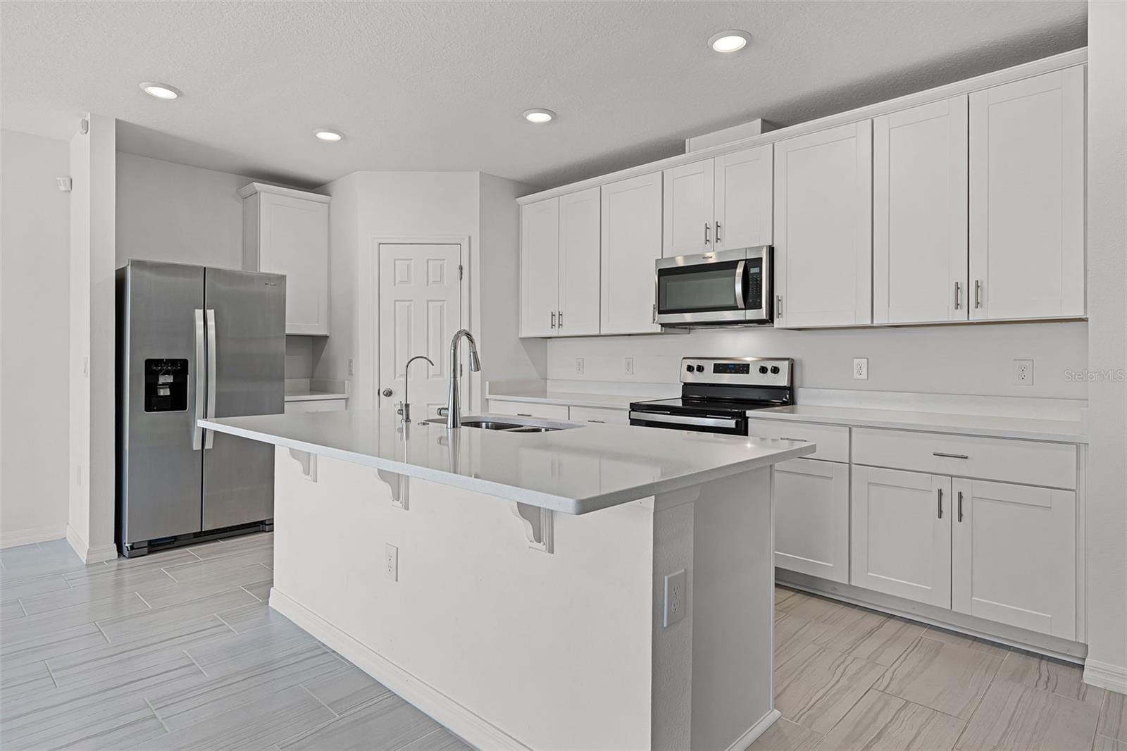 Image 4 of 20 For 4751 Bernard Boulevard