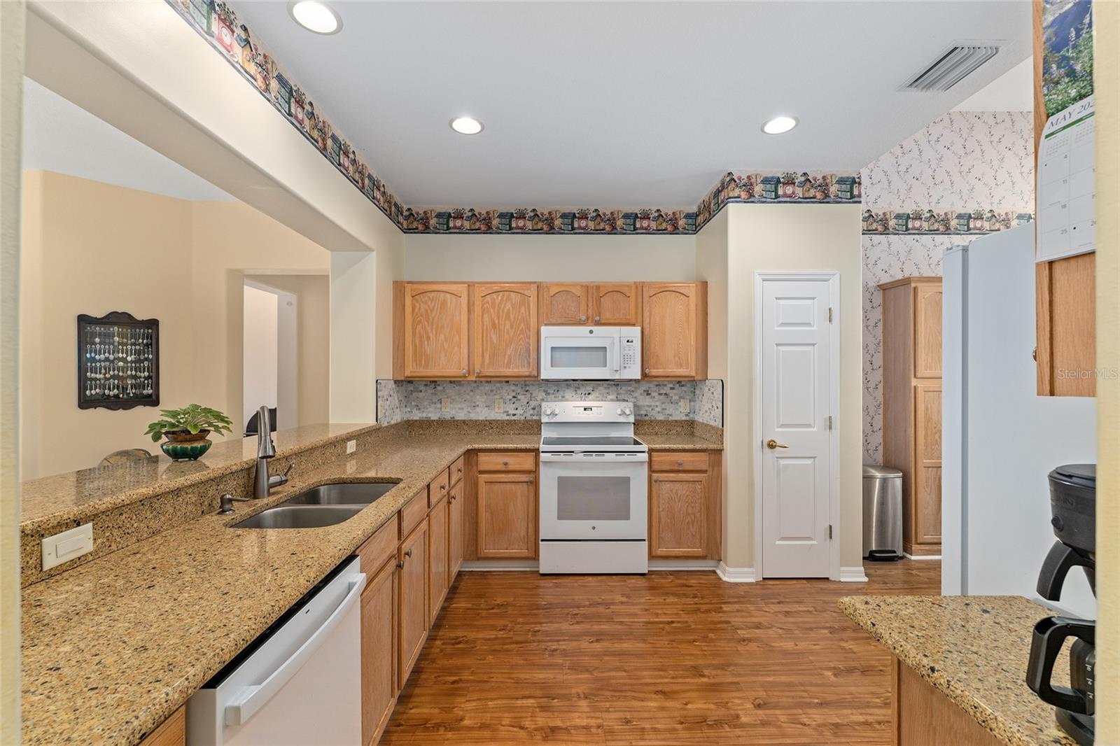 Image 17 of 79 For 9588 124th Loop