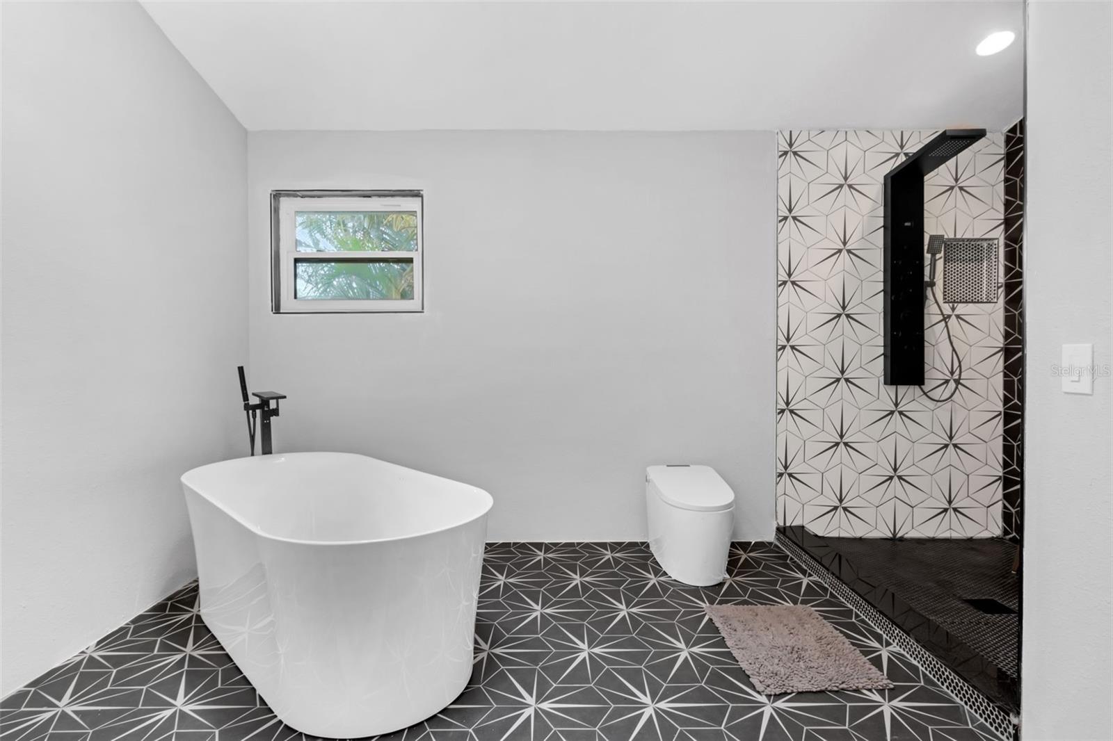 Image 19 of 57 For 2610 Florence Drive