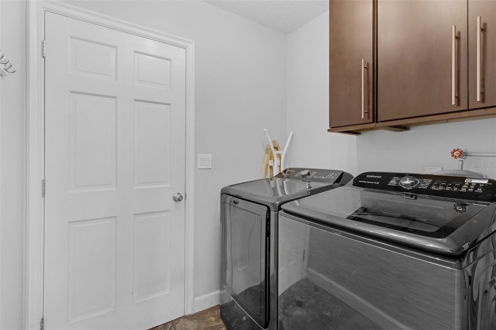 Image 43 of 57 For 2610 Florence Drive