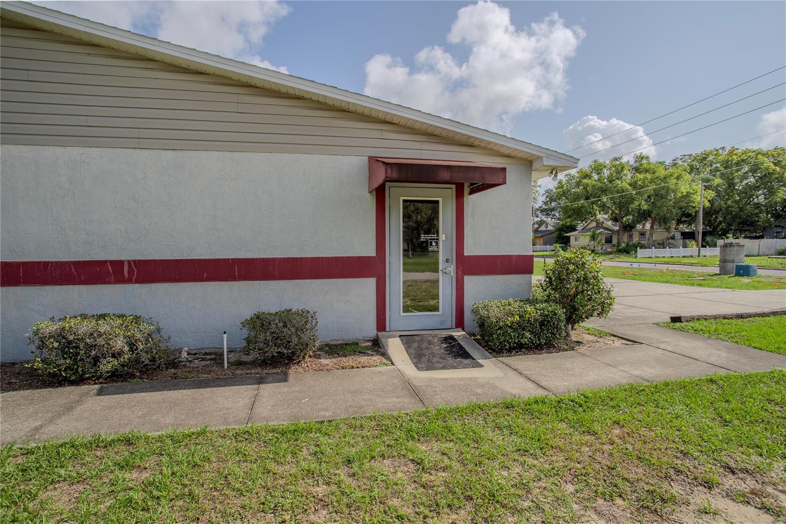 Image 24 of 28 For 1430 Morin Street