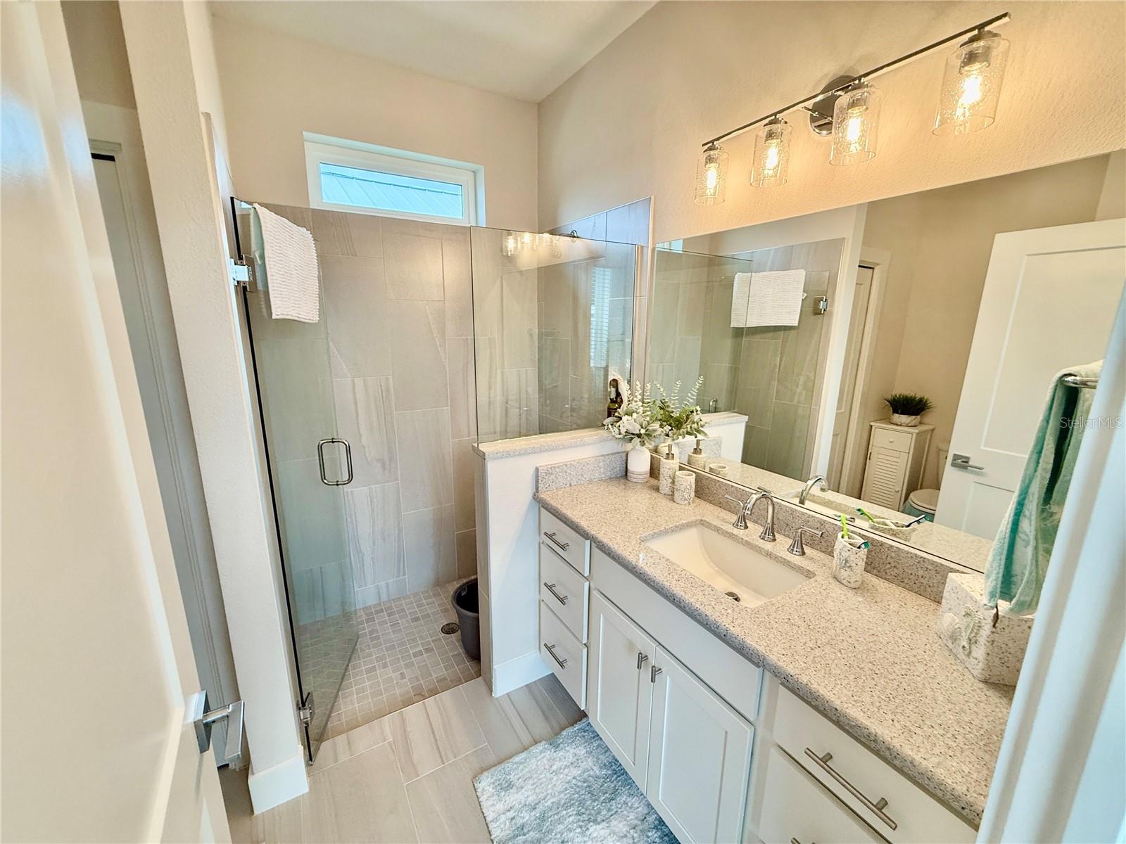 Image 21 of 39 For 12110 Grand Oak Lane