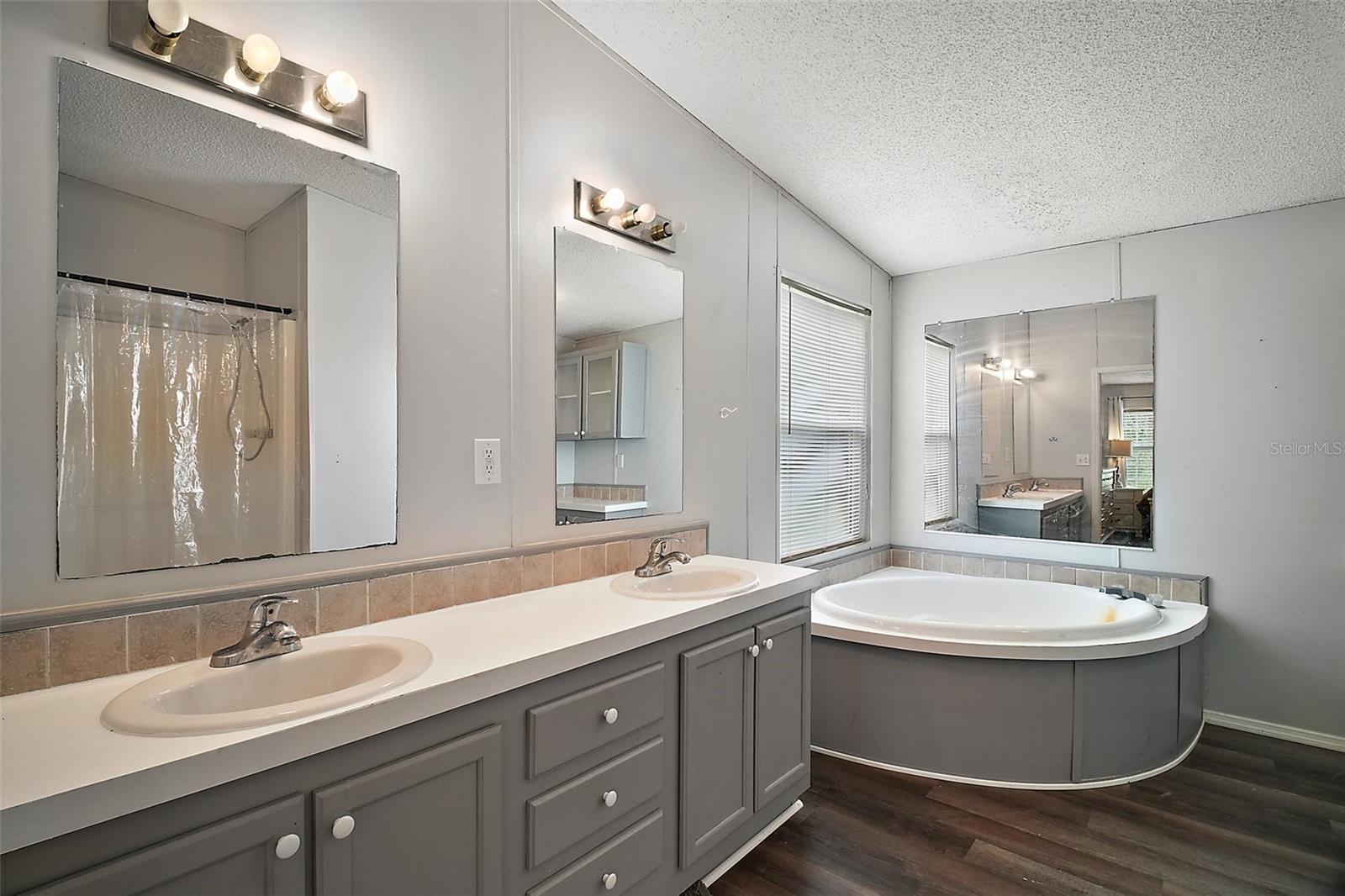 Image 15 of 41 For 42826 Piney Acres