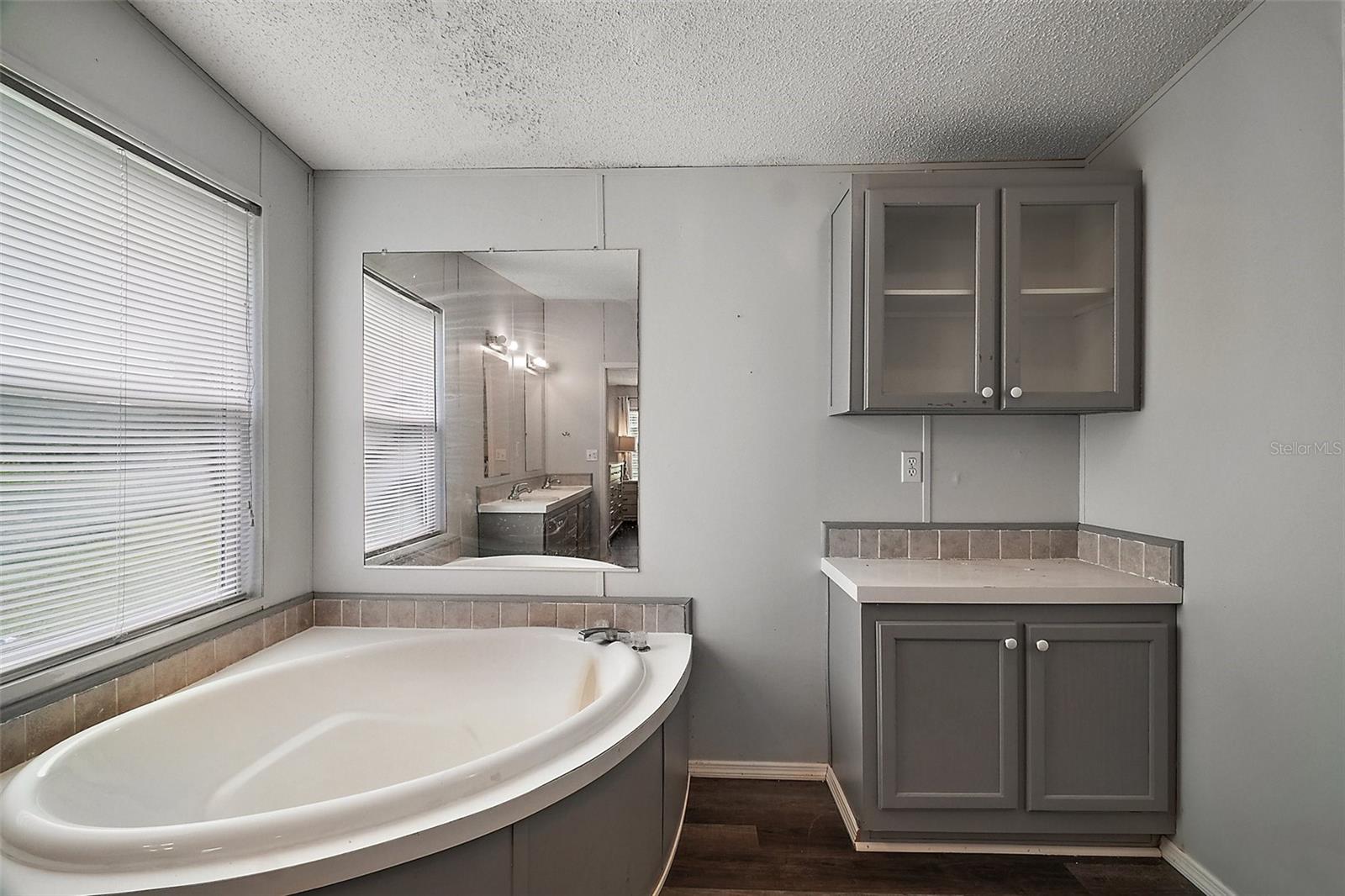 Image 16 of 41 For 42826 Piney Acres