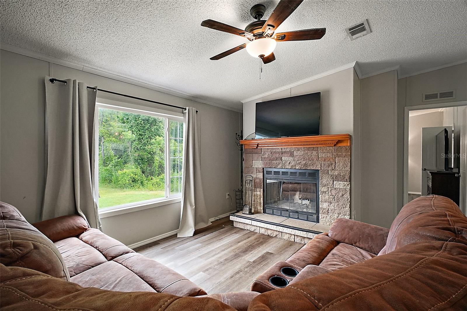 Image 2 of 41 For 42826 Piney Acres