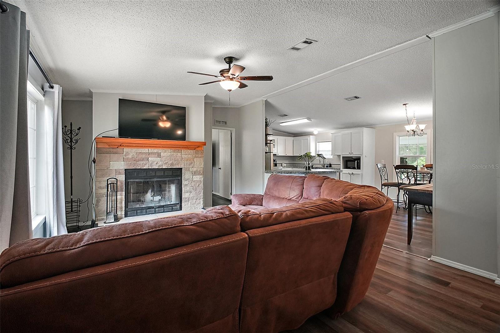Image 3 of 41 For 42826 Piney Acres