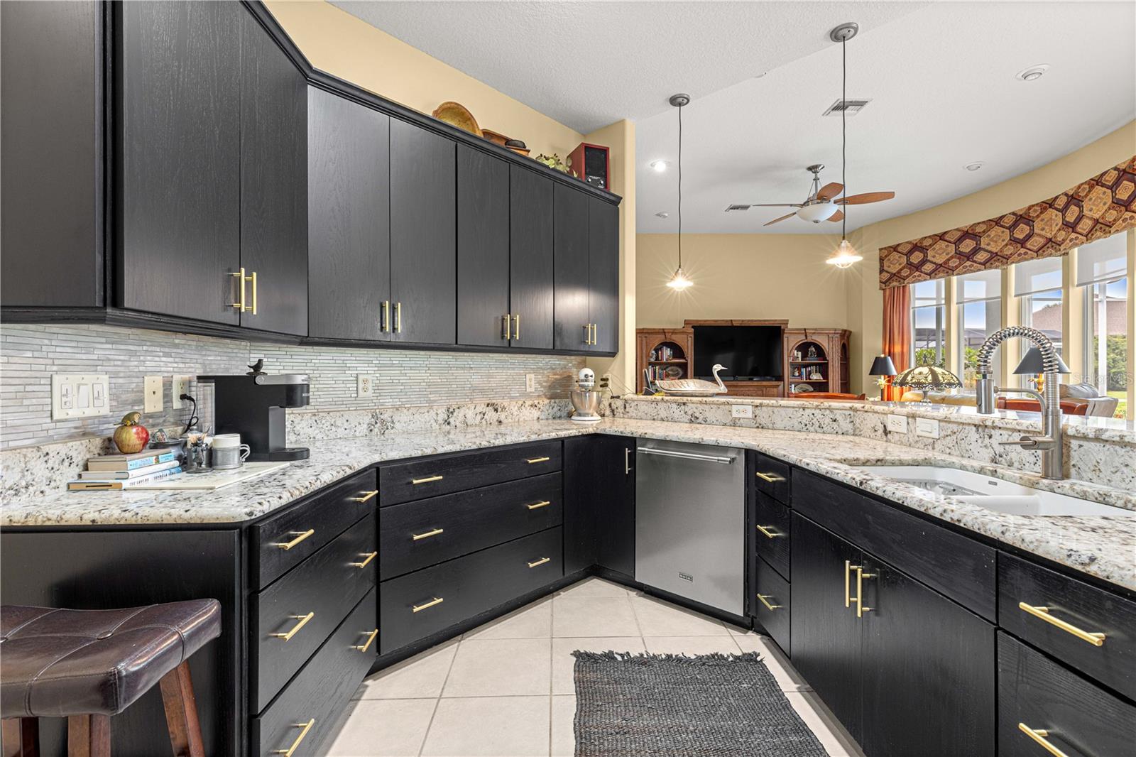 Image 17 of 57 For 39145 Treeline Drive