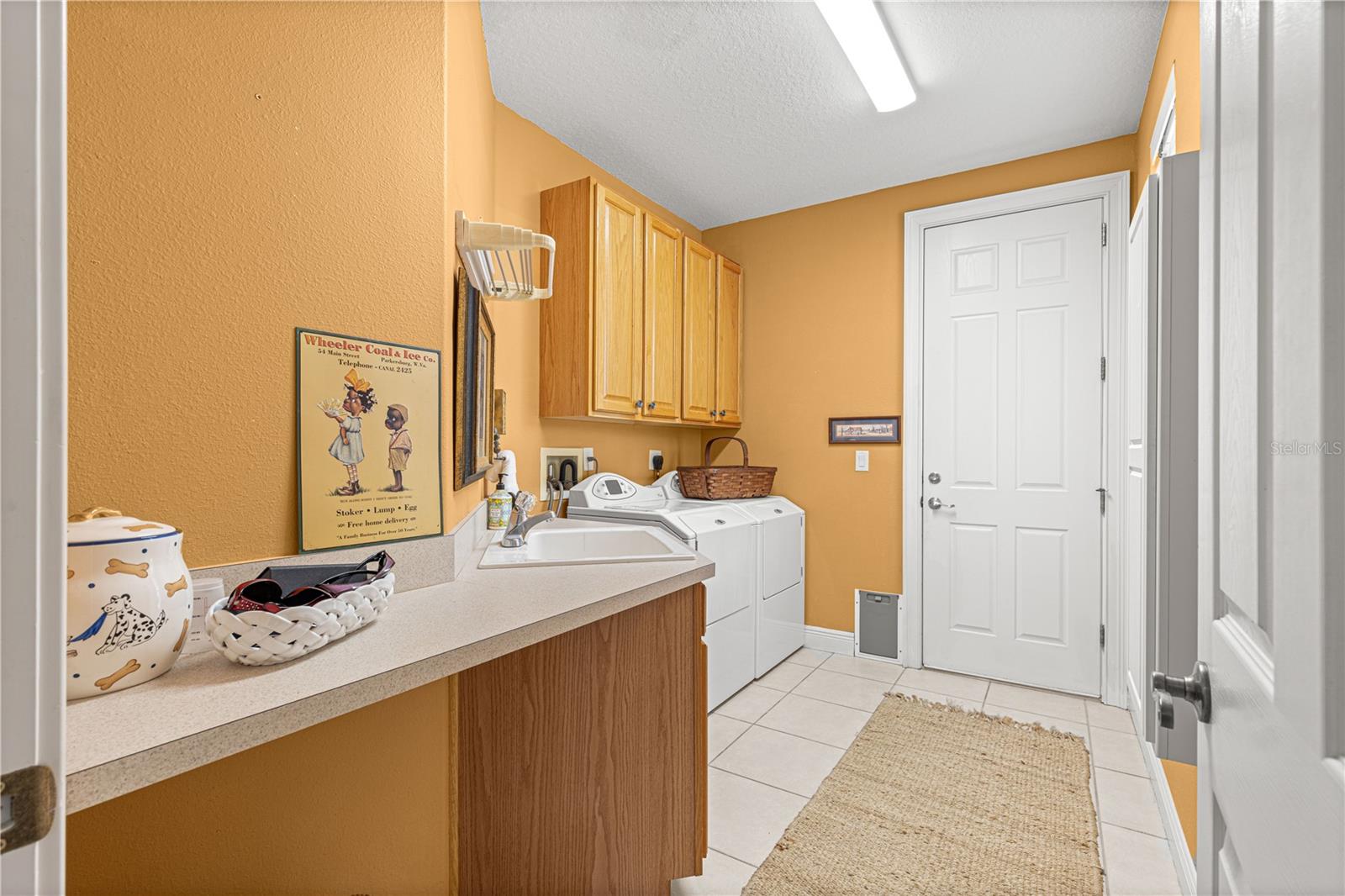 Image 34 of 57 For 39145 Treeline Drive