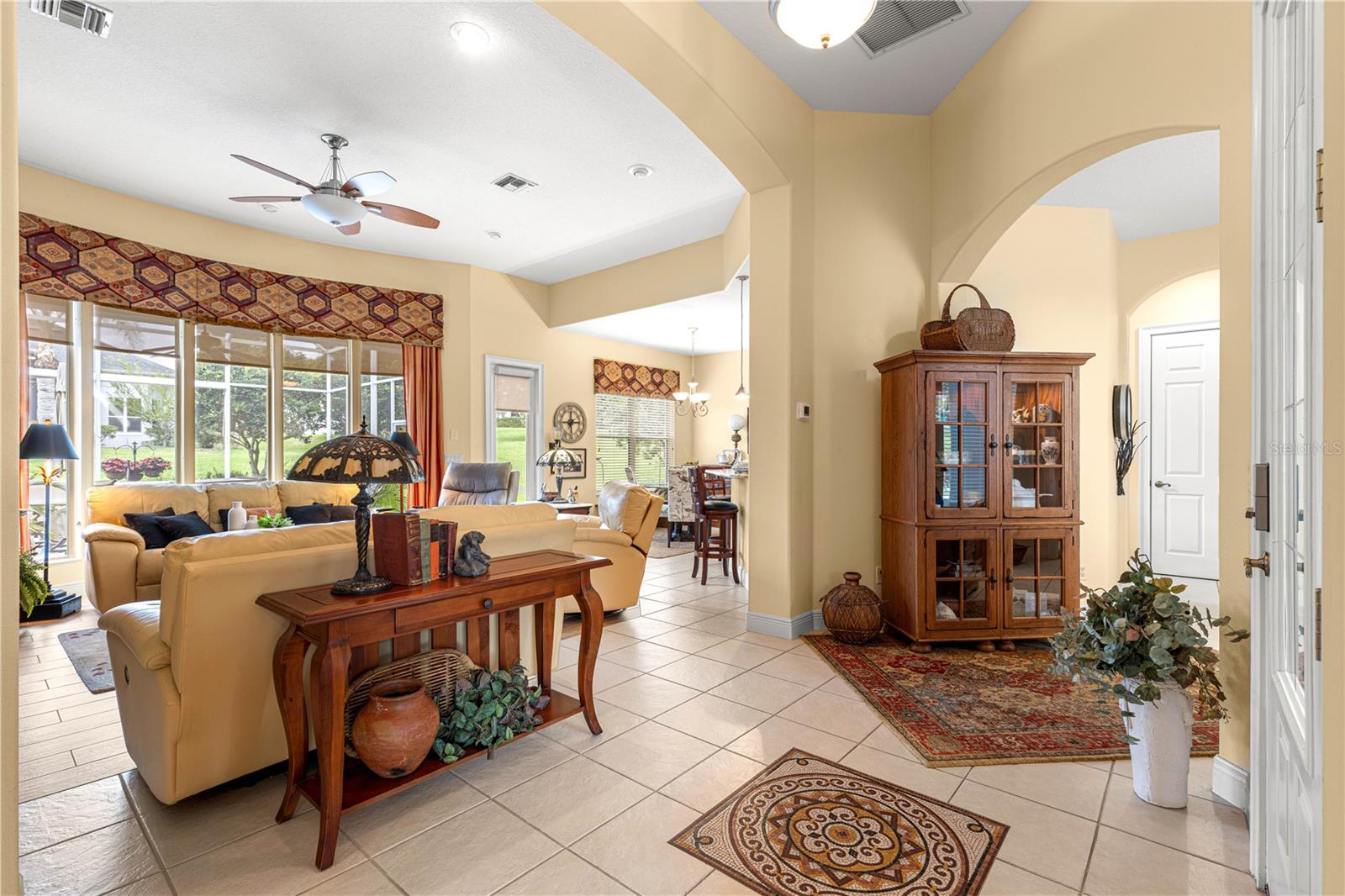 Image 9 of 57 For 39145 Treeline Drive