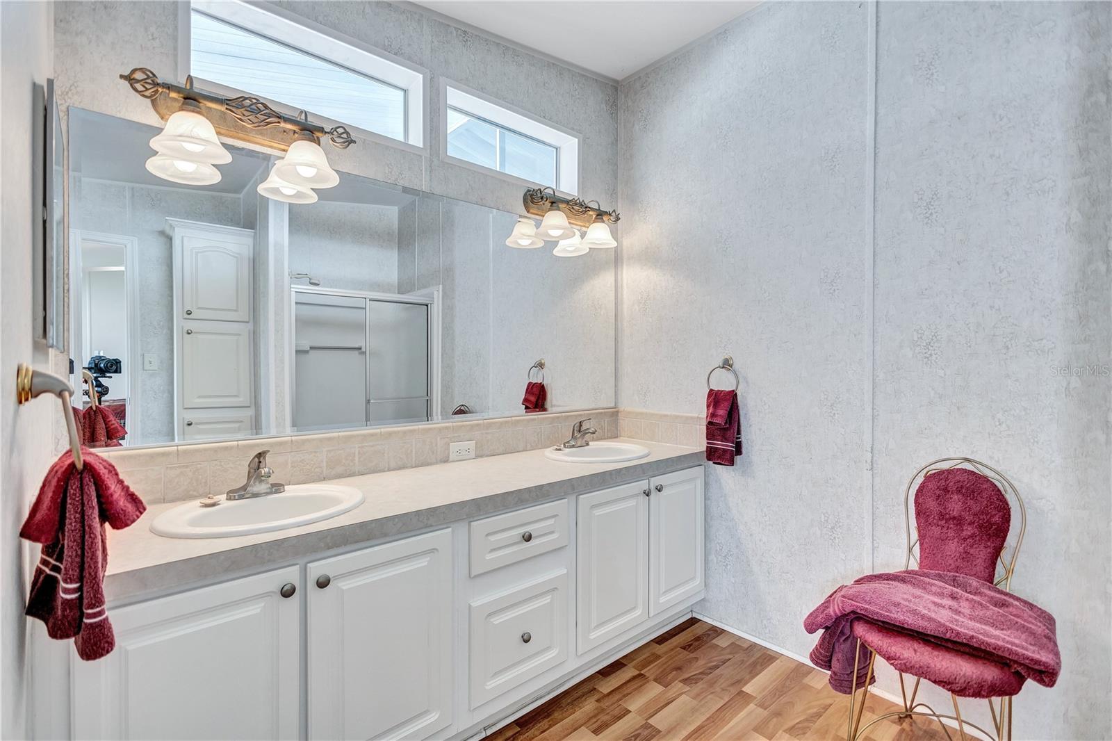 Image 37 of 60 For 9790 66th Street N 89