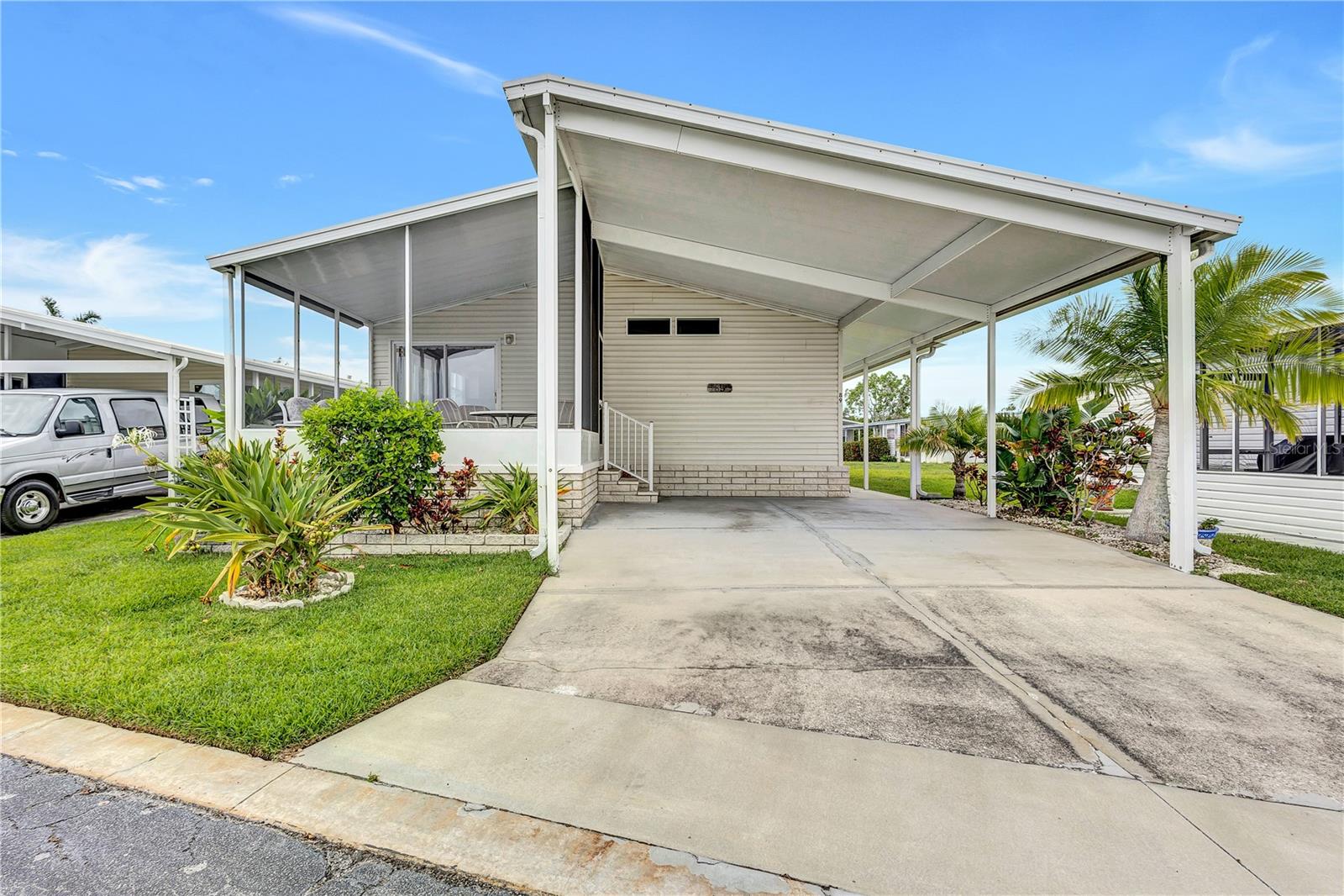 Image 6 of 60 For 9790 66th Street N 89