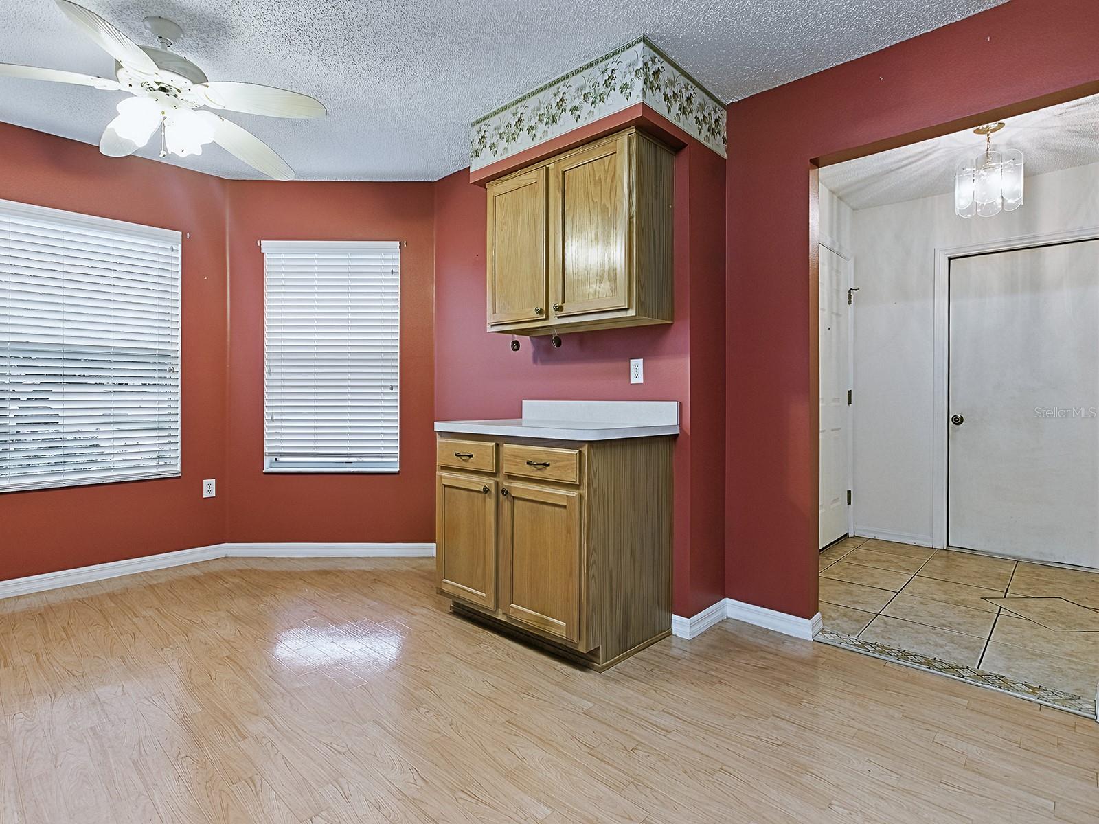 Image 10 of 39 For 409 Westwood Drive