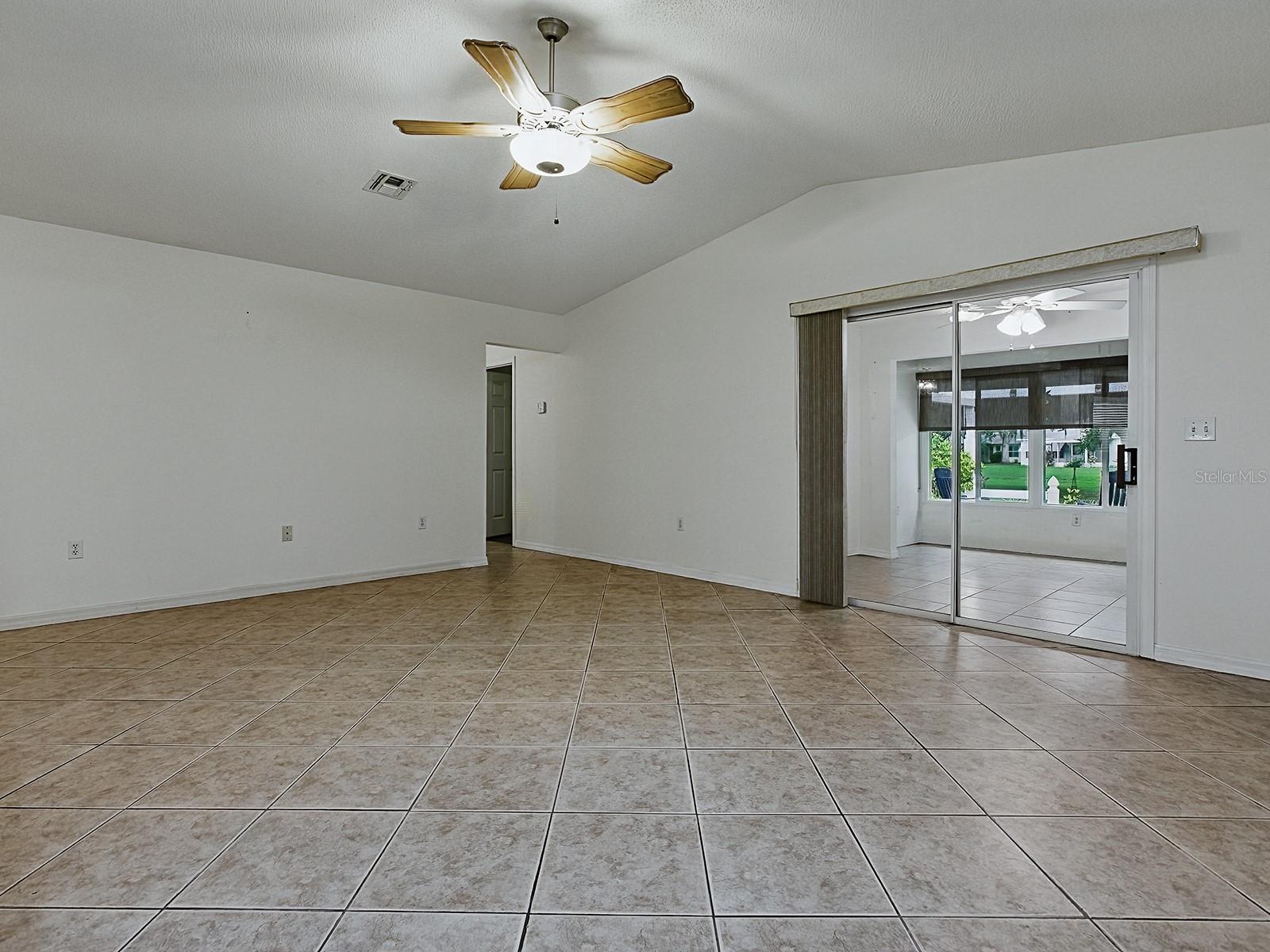 Image 13 of 39 For 409 Westwood Drive