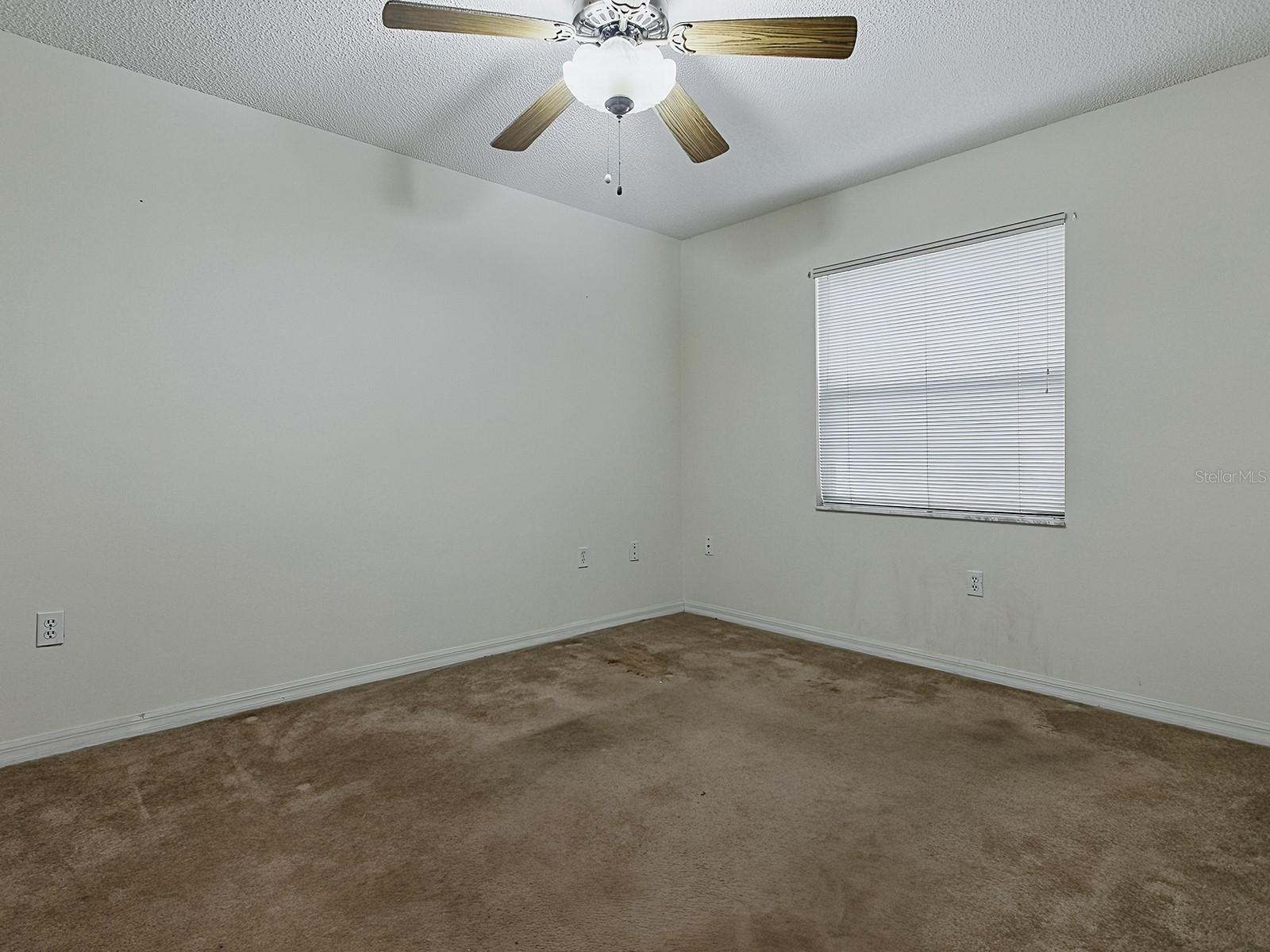 Image 15 of 39 For 409 Westwood Drive