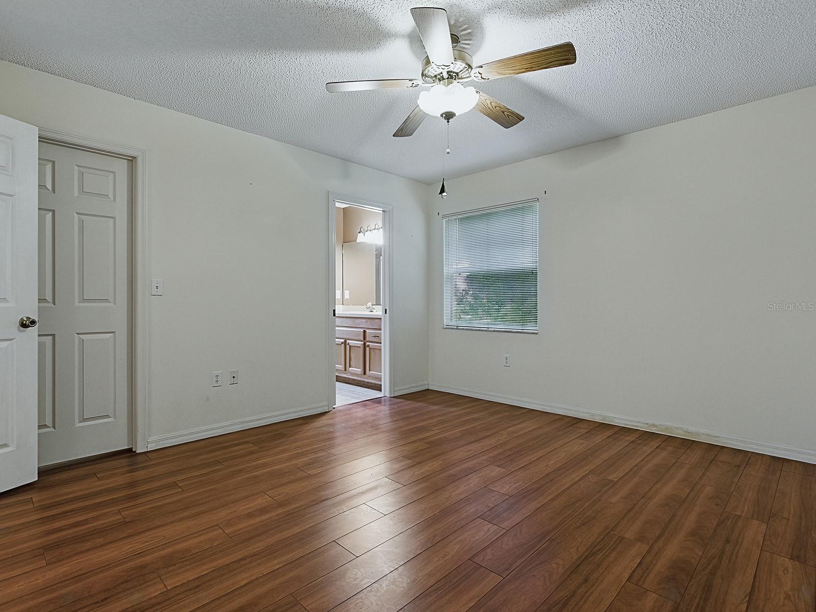 Image 19 of 39 For 409 Westwood Drive