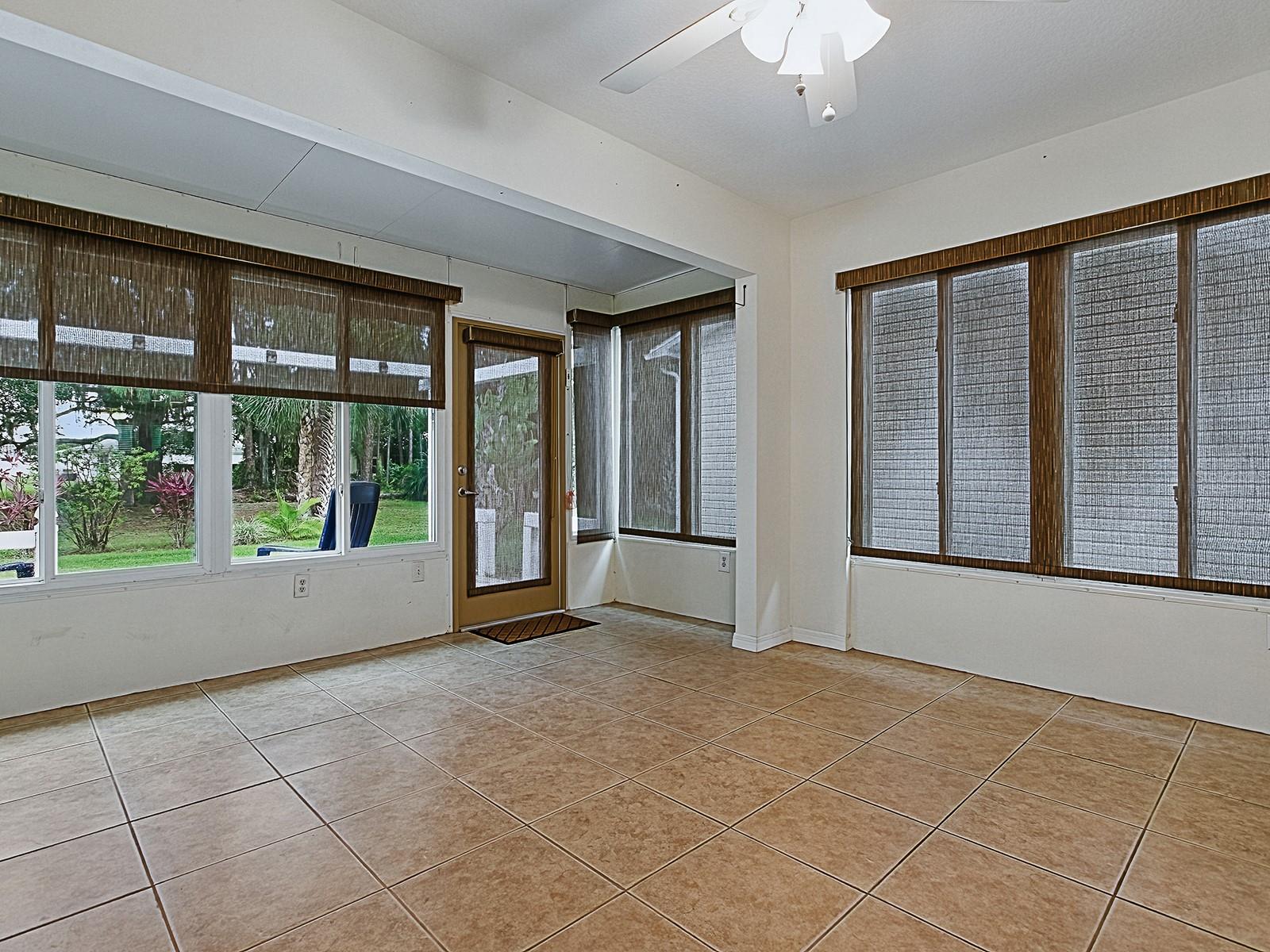 Image 27 of 39 For 409 Westwood Drive