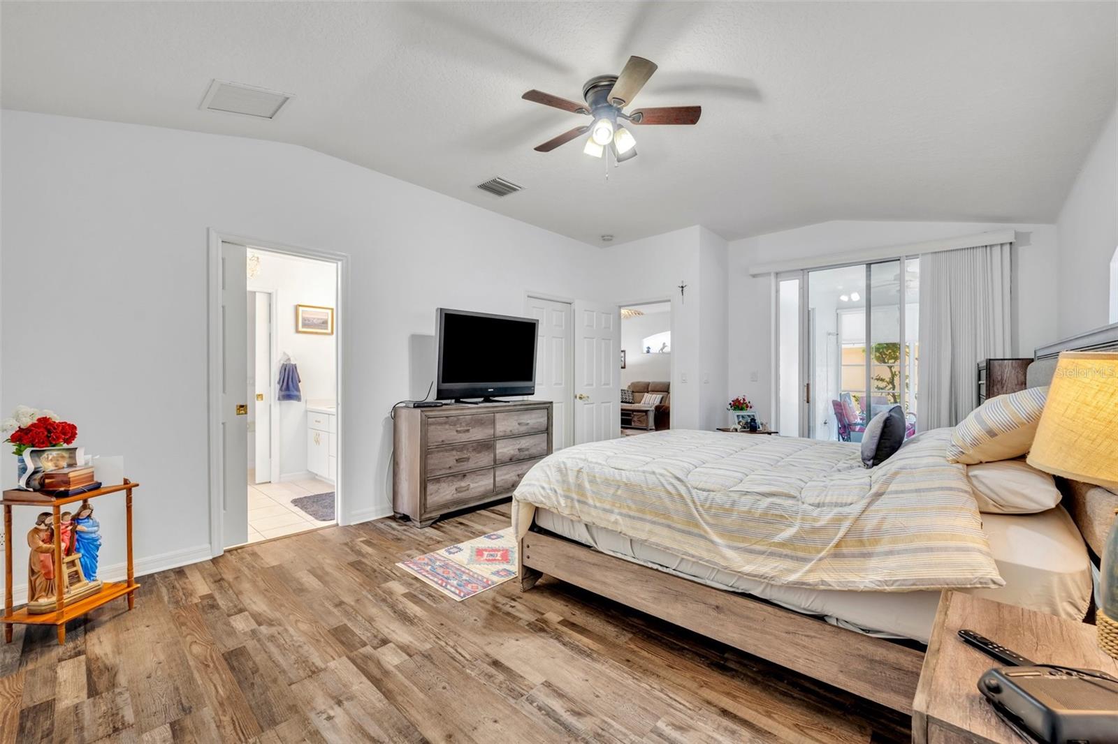 Image 25 of 67 For 5964 Brittania Boulevard