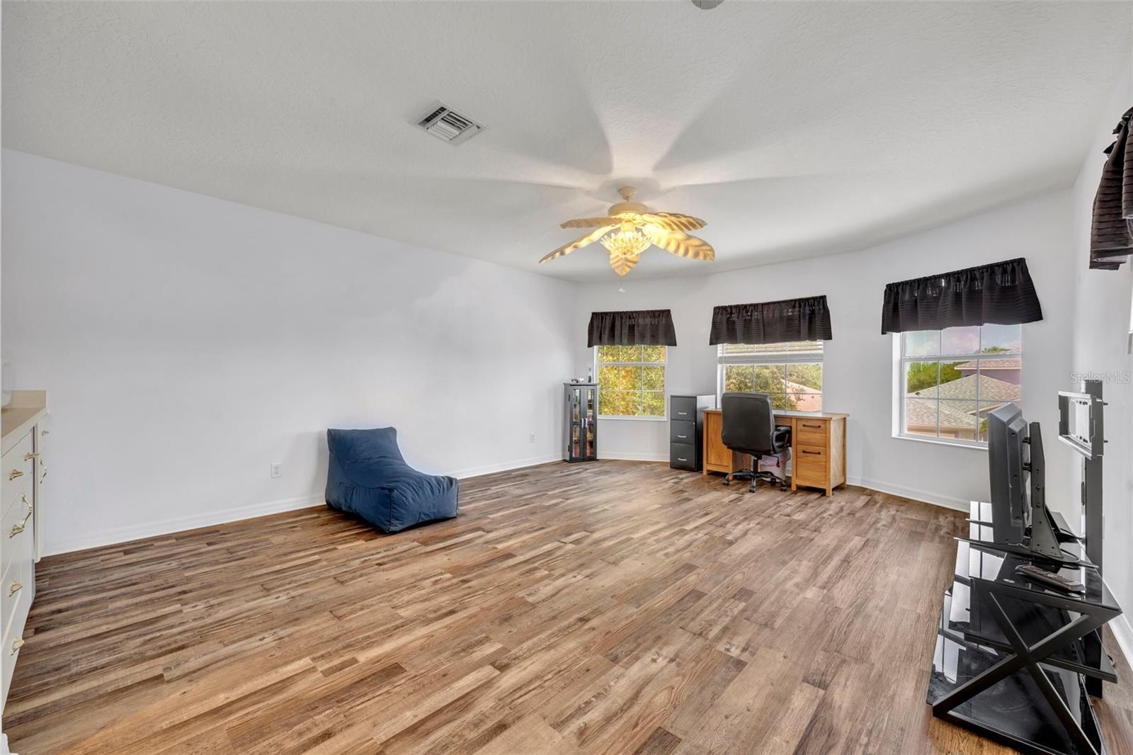 Image 32 of 67 For 5964 Brittania Boulevard