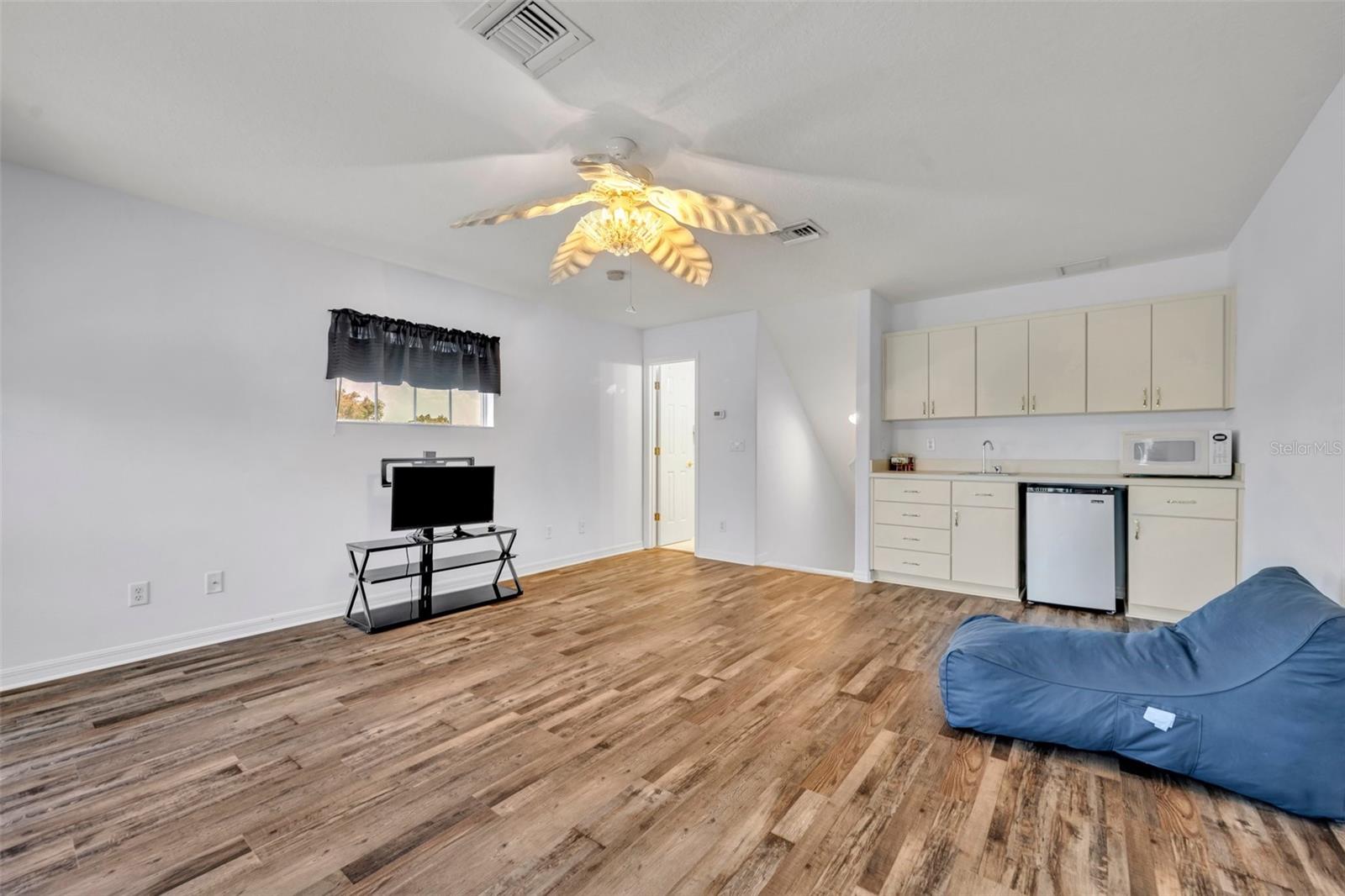 Image 33 of 67 For 5964 Brittania Boulevard