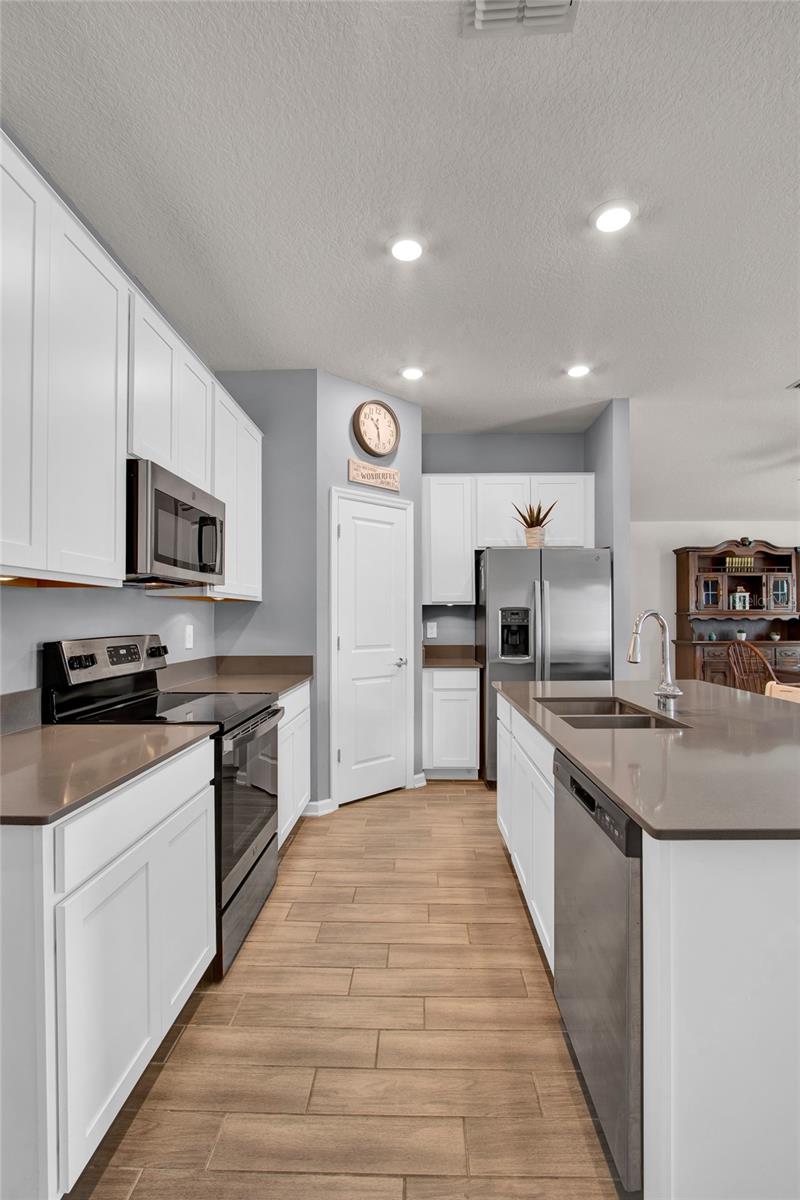 Image 6 of 36 For 733 Citrus Reserve Boulevard