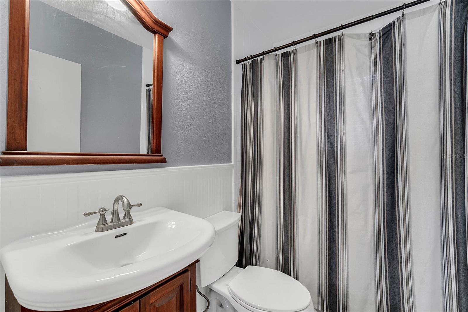 Image 8 of 14 For 1505 Ridgewood Street
