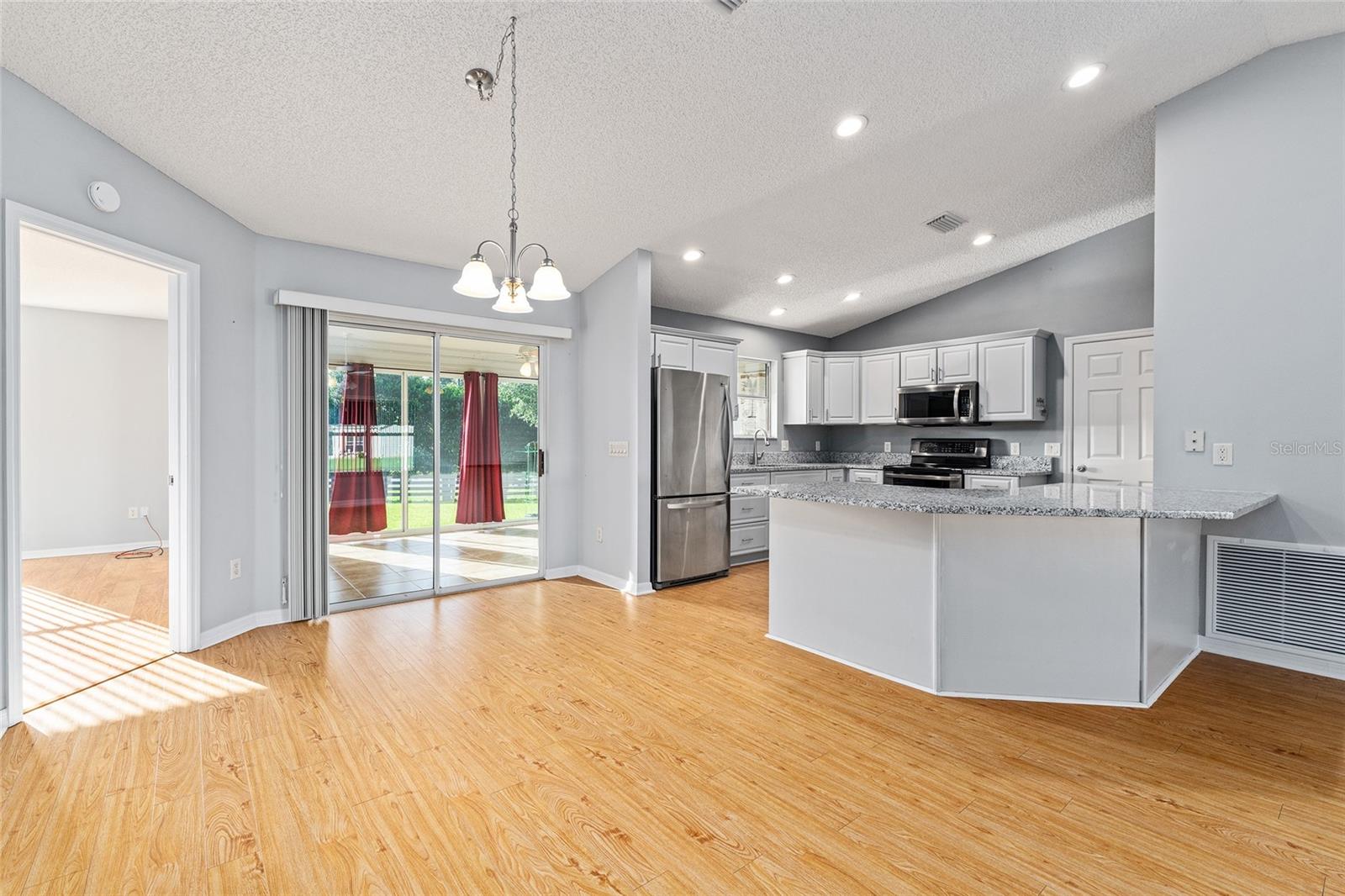 Image 10 of 56 For 2557 Privada Drive
