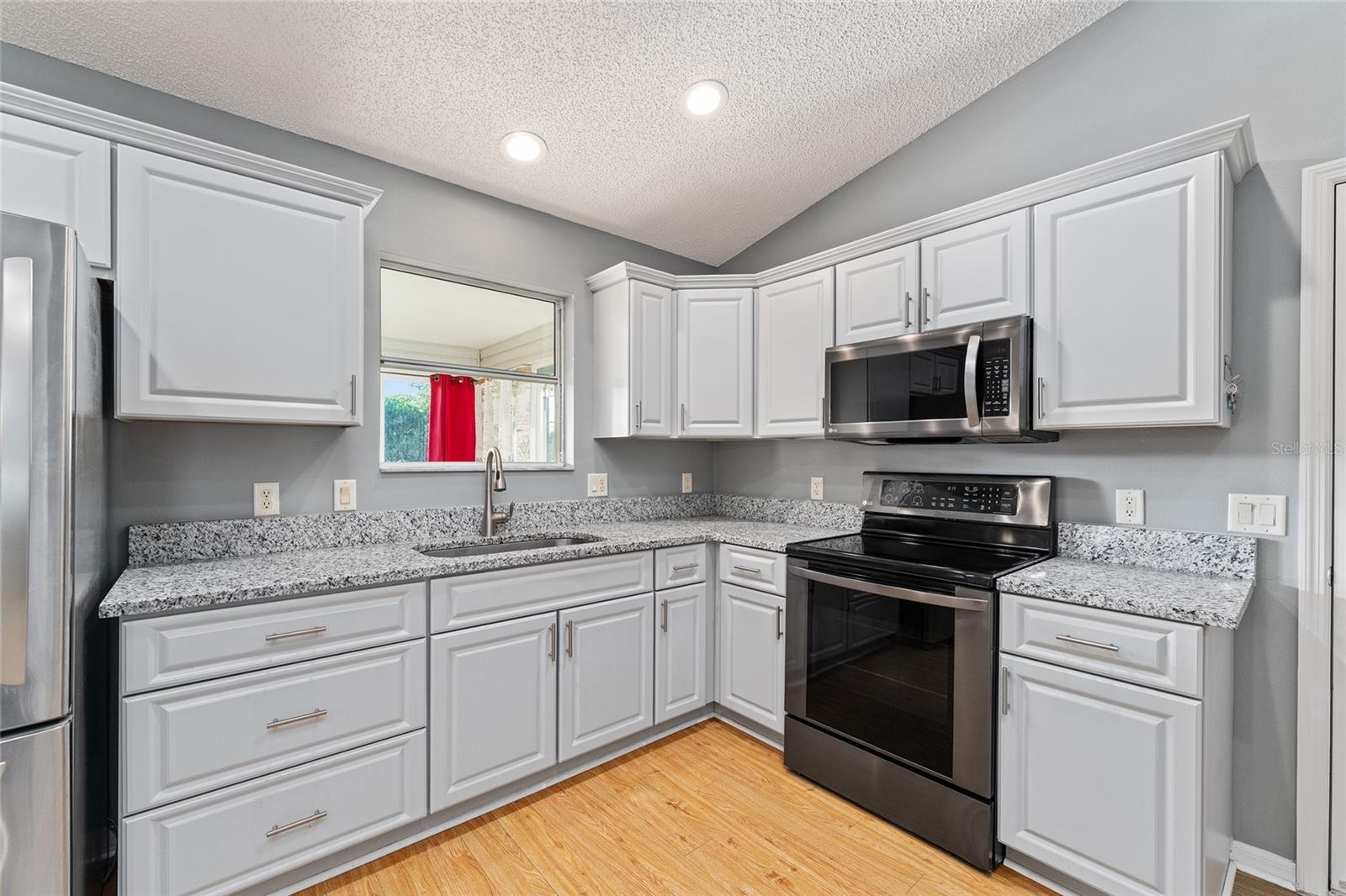 Image 14 of 56 For 2557 Privada Drive