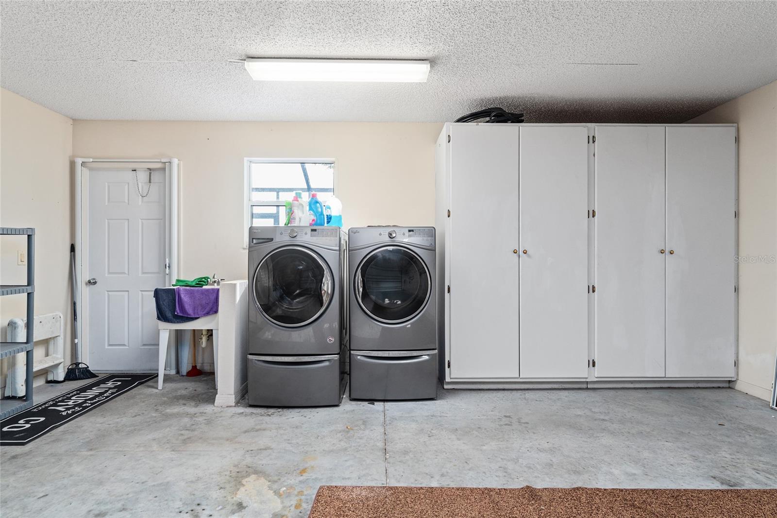 Image 16 of 56 For 2557 Privada Drive