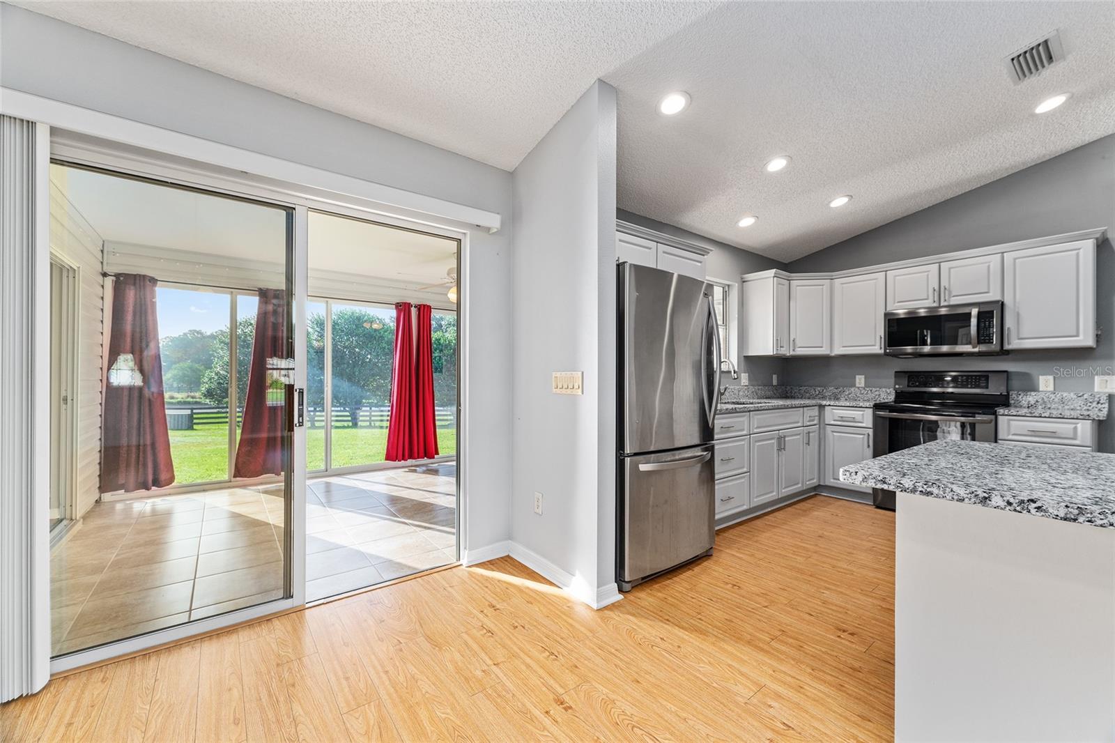 Image 17 of 56 For 2557 Privada Drive