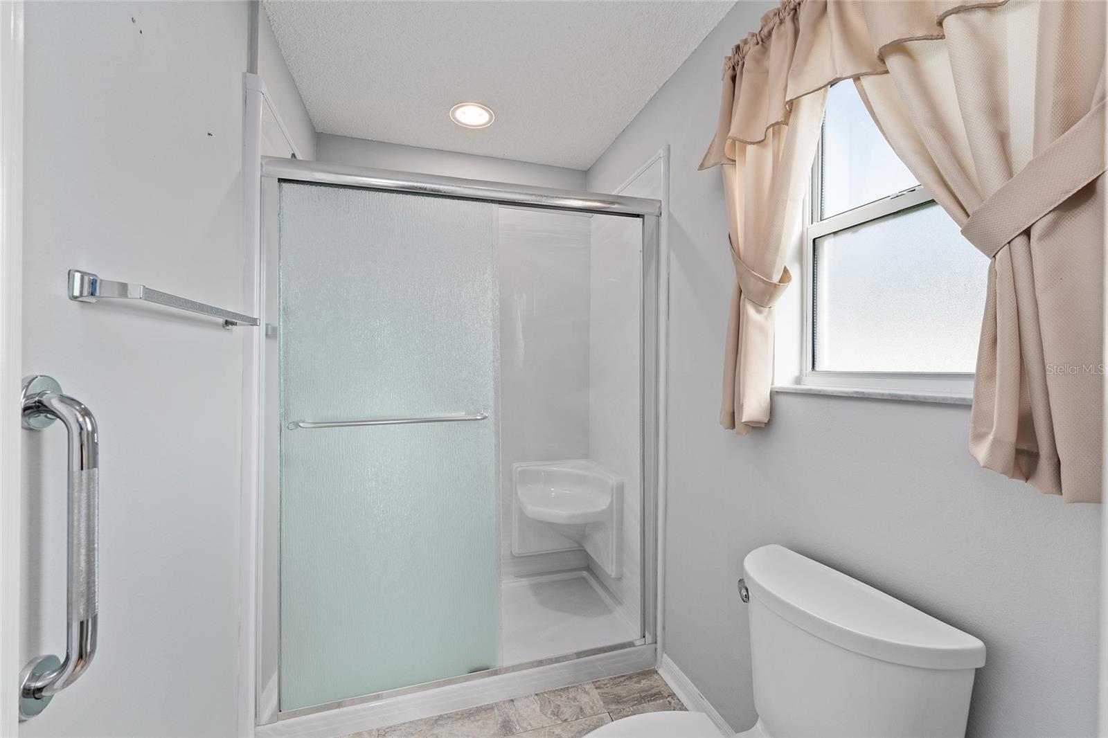 Image 25 of 56 For 2557 Privada Drive