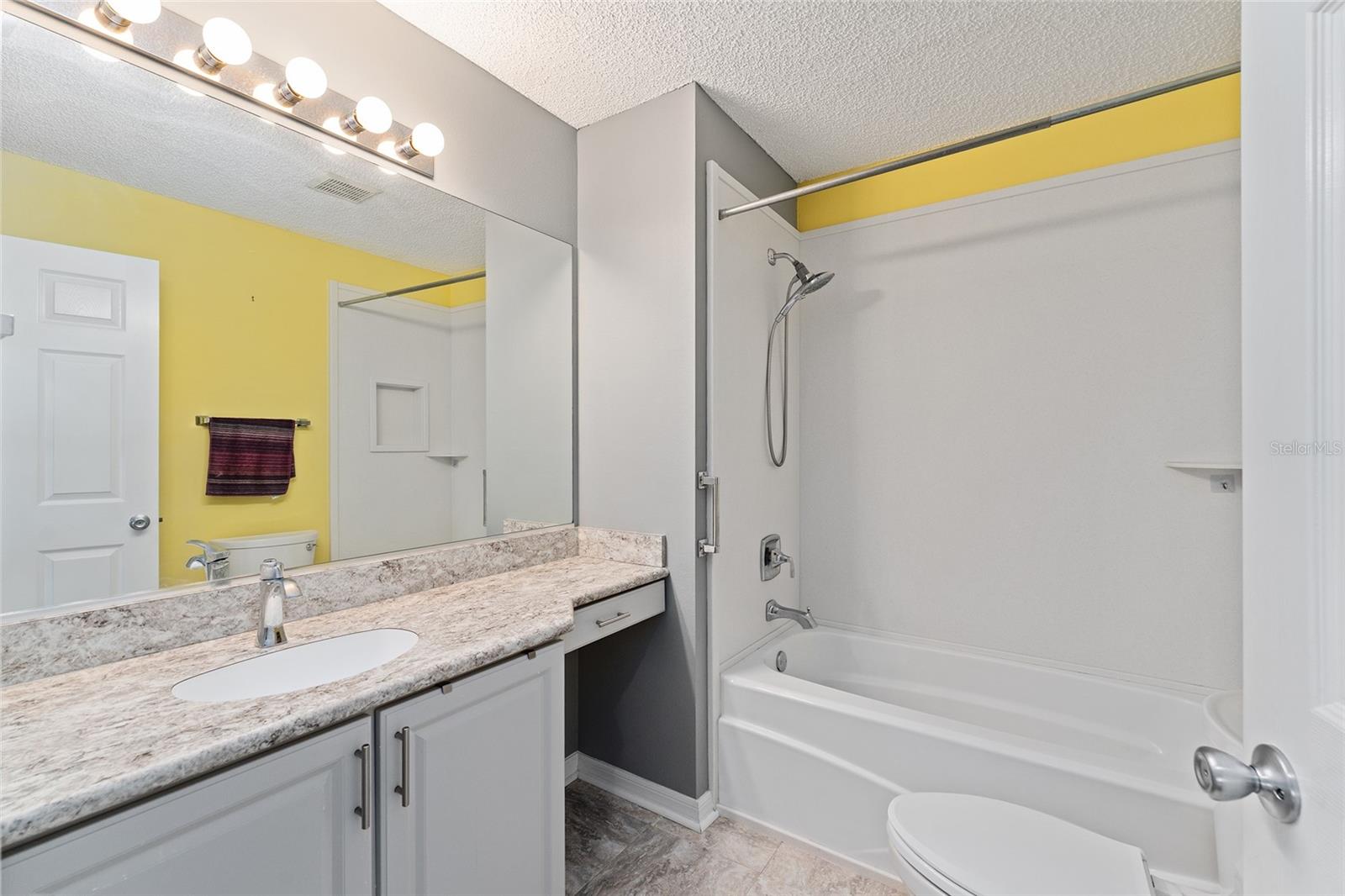 Image 30 of 56 For 2557 Privada Drive