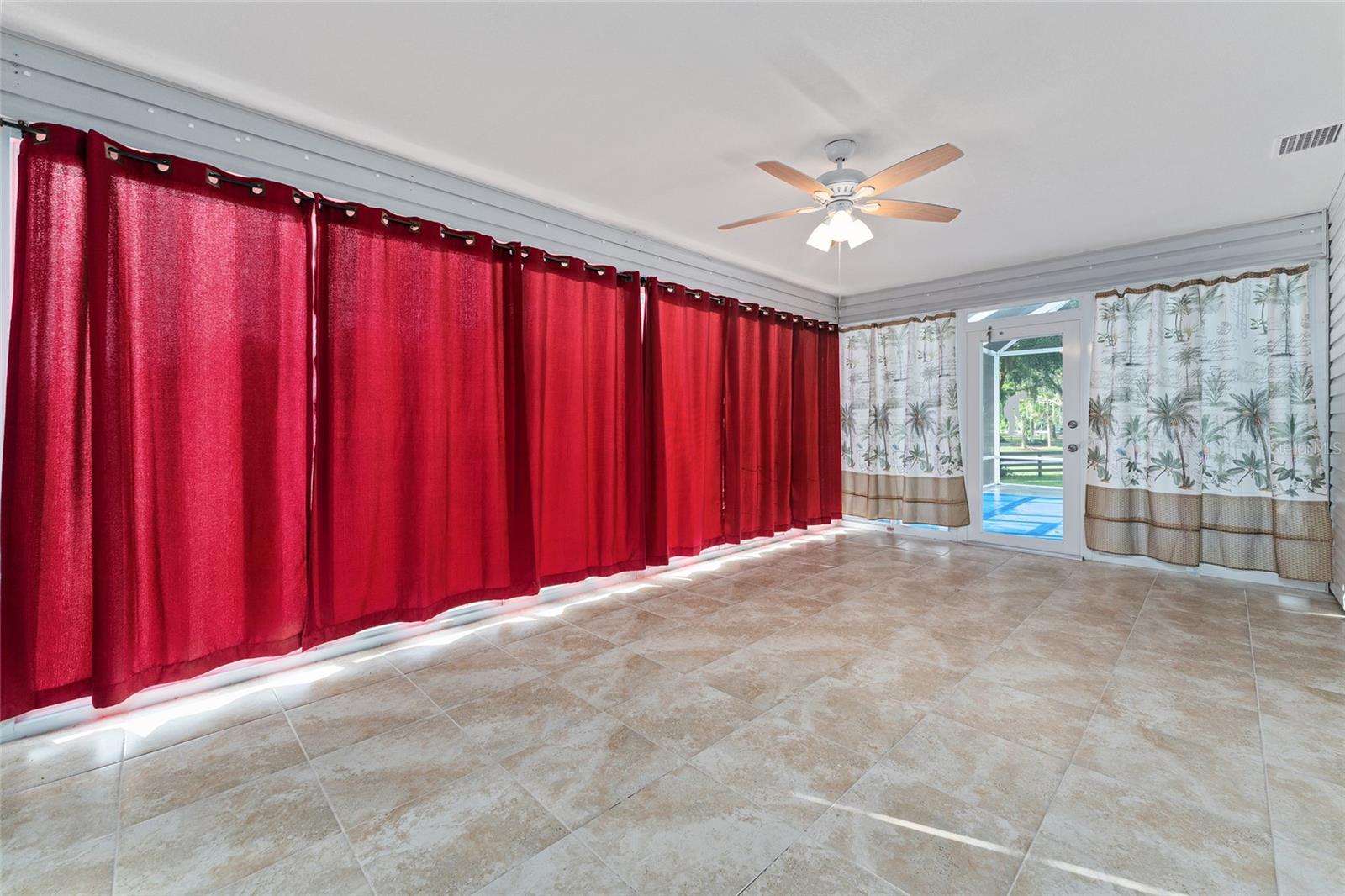 Image 36 of 56 For 2557 Privada Drive