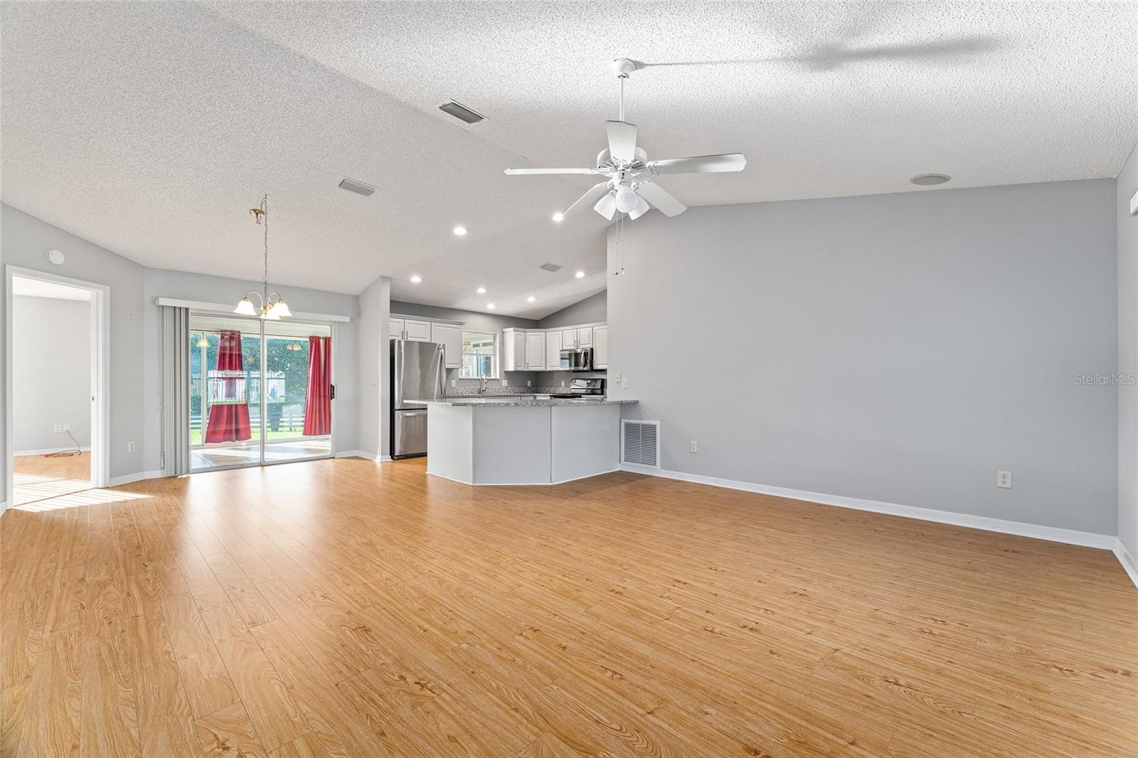 Image 6 of 56 For 2557 Privada Drive