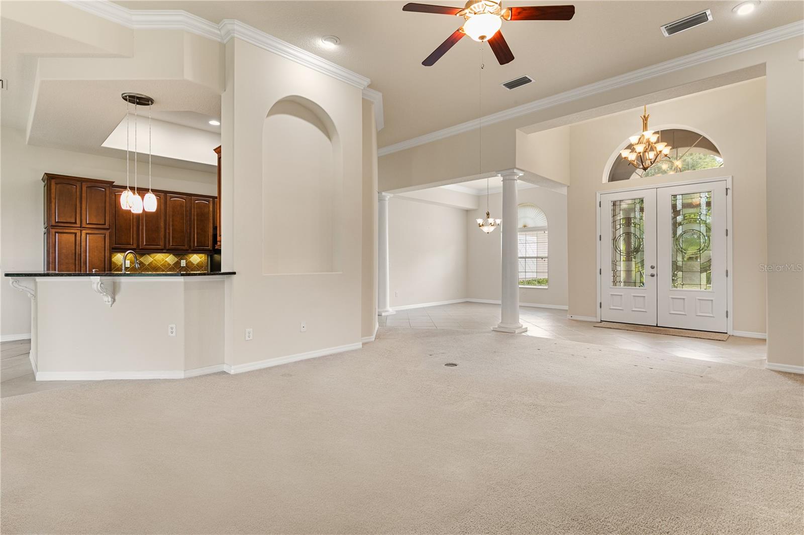 Listing photo id 11 for 29152 David Court