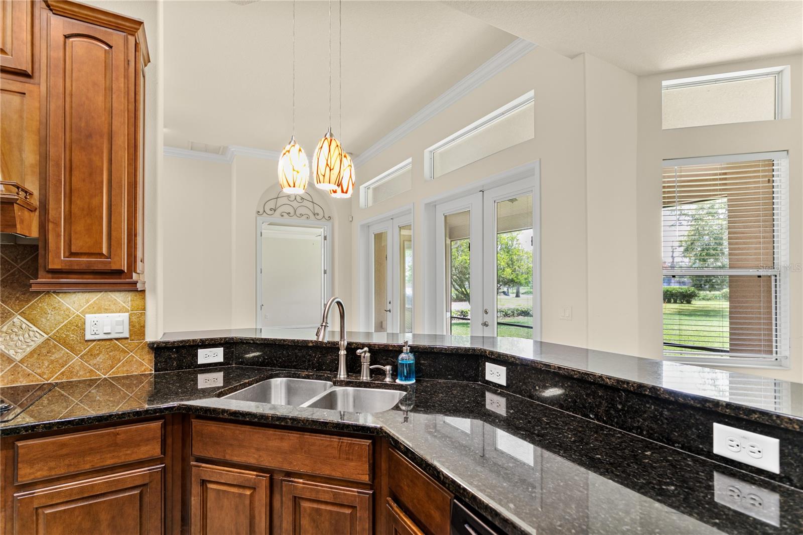 Listing photo id 15 for 29152 David Court
