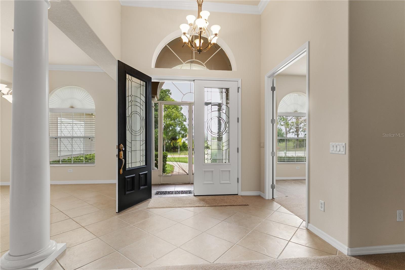 Listing photo id 2 for 29152 David Court