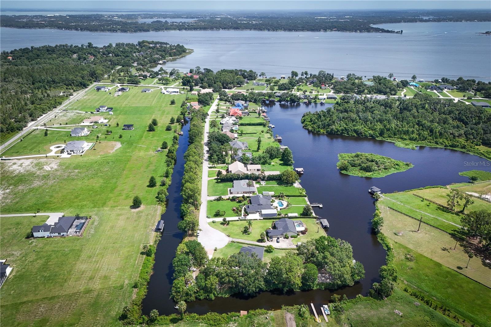 Listing photo id 42 for 29152 David Court