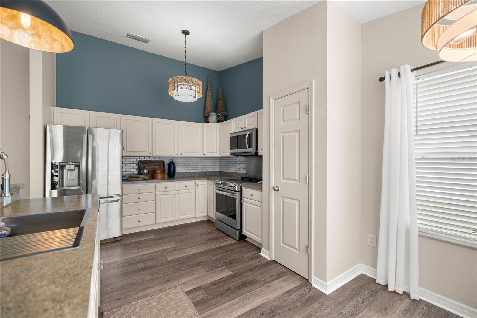 Image 15 of 33 For 5068 121st Avenue