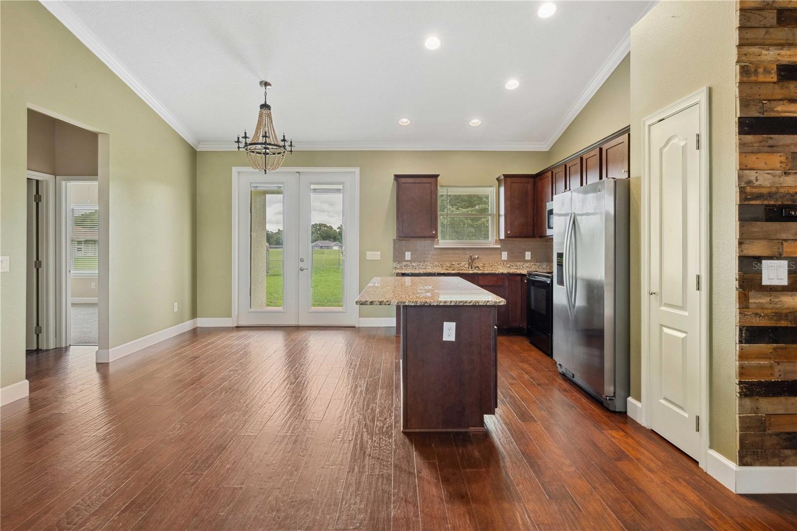 Image 14 of 34 For 2495 75th Boulevard
