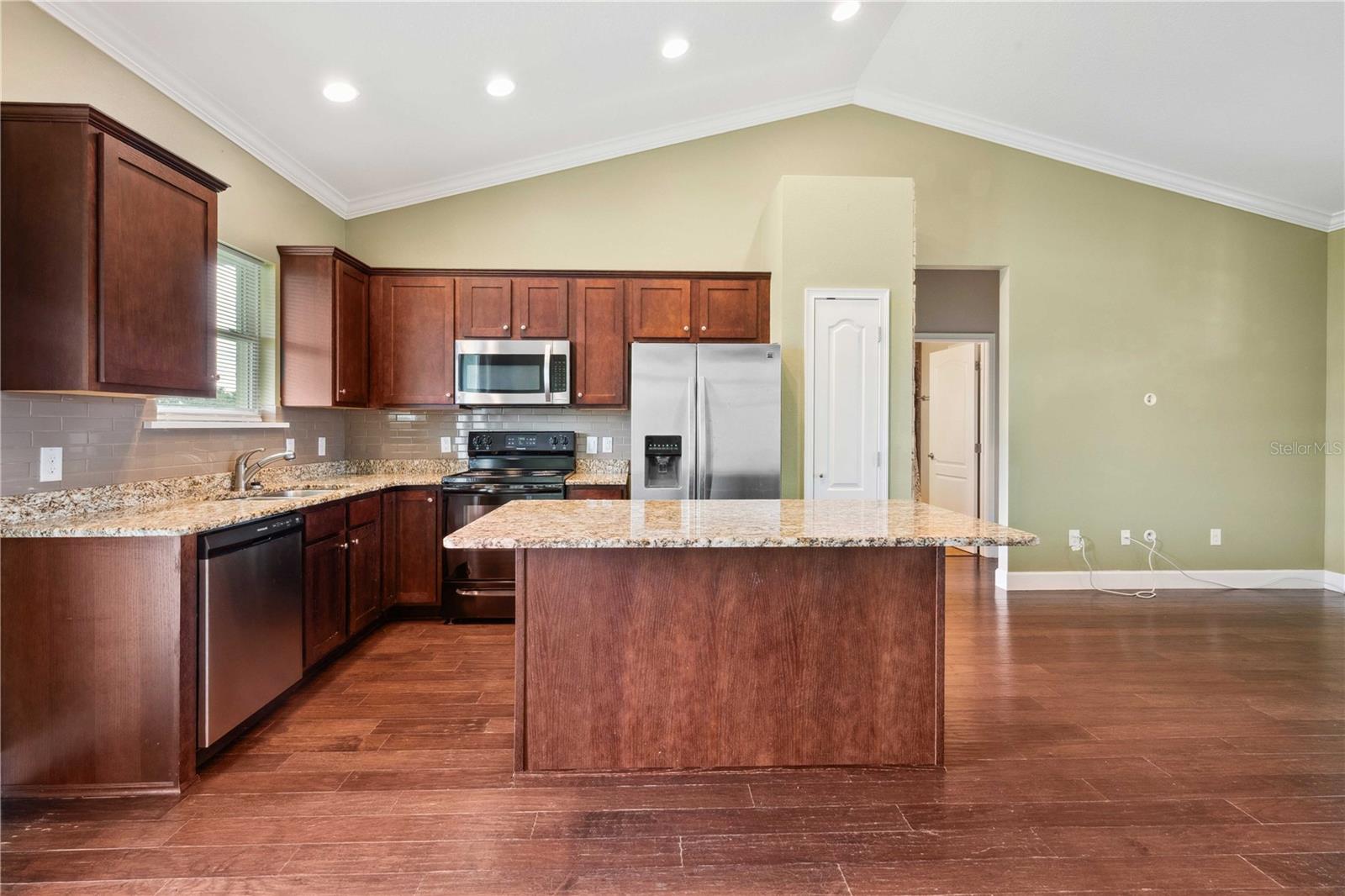 Image 15 of 34 For 2495 75th Boulevard