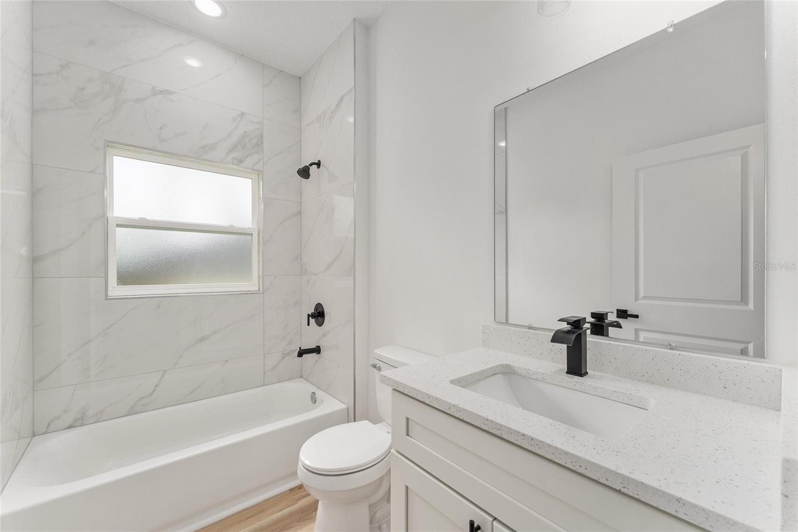 Listing photo id 32 for 1809 Linden Drive