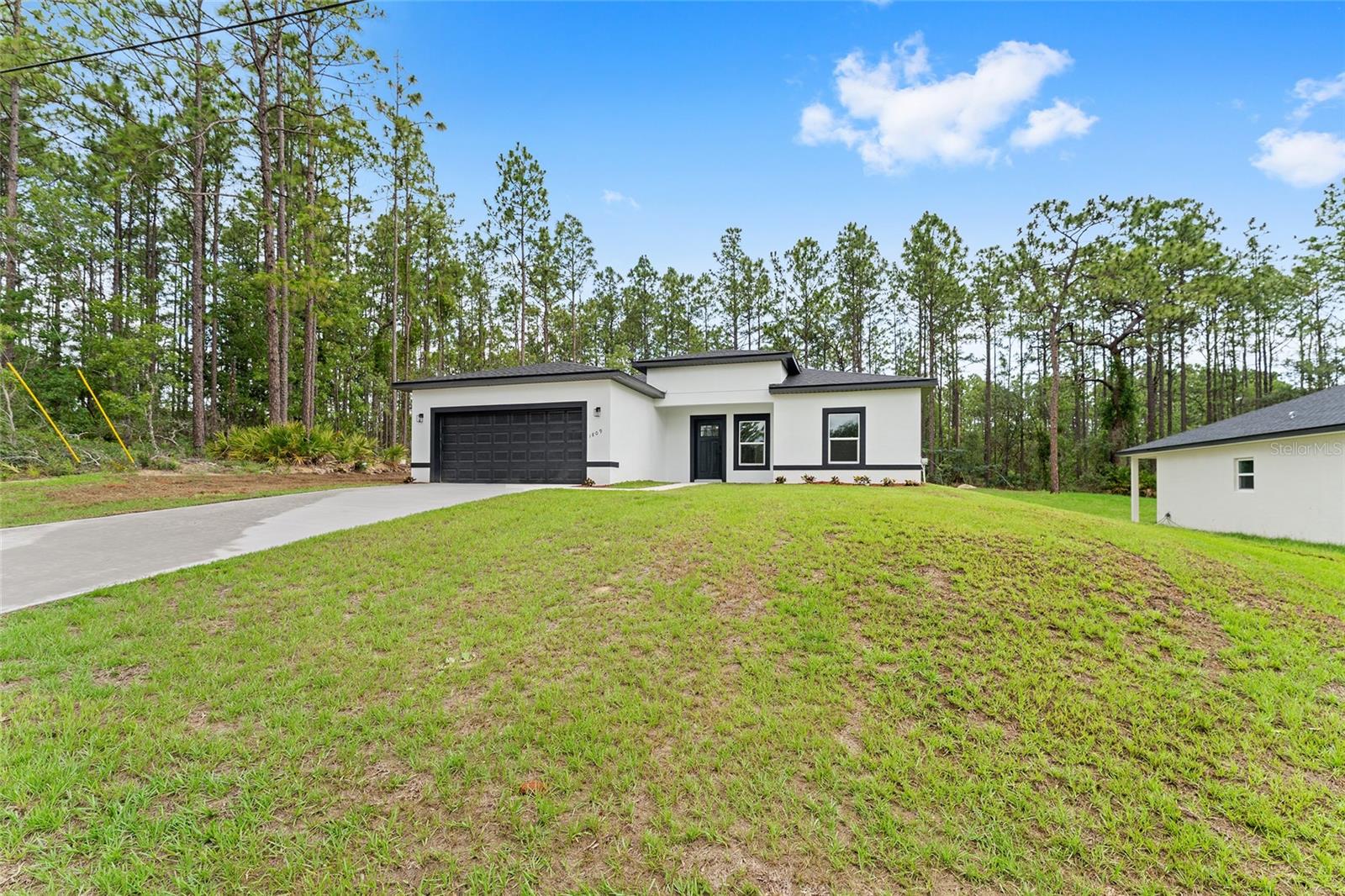 Listing photo id 4 for 1809 Linden Drive