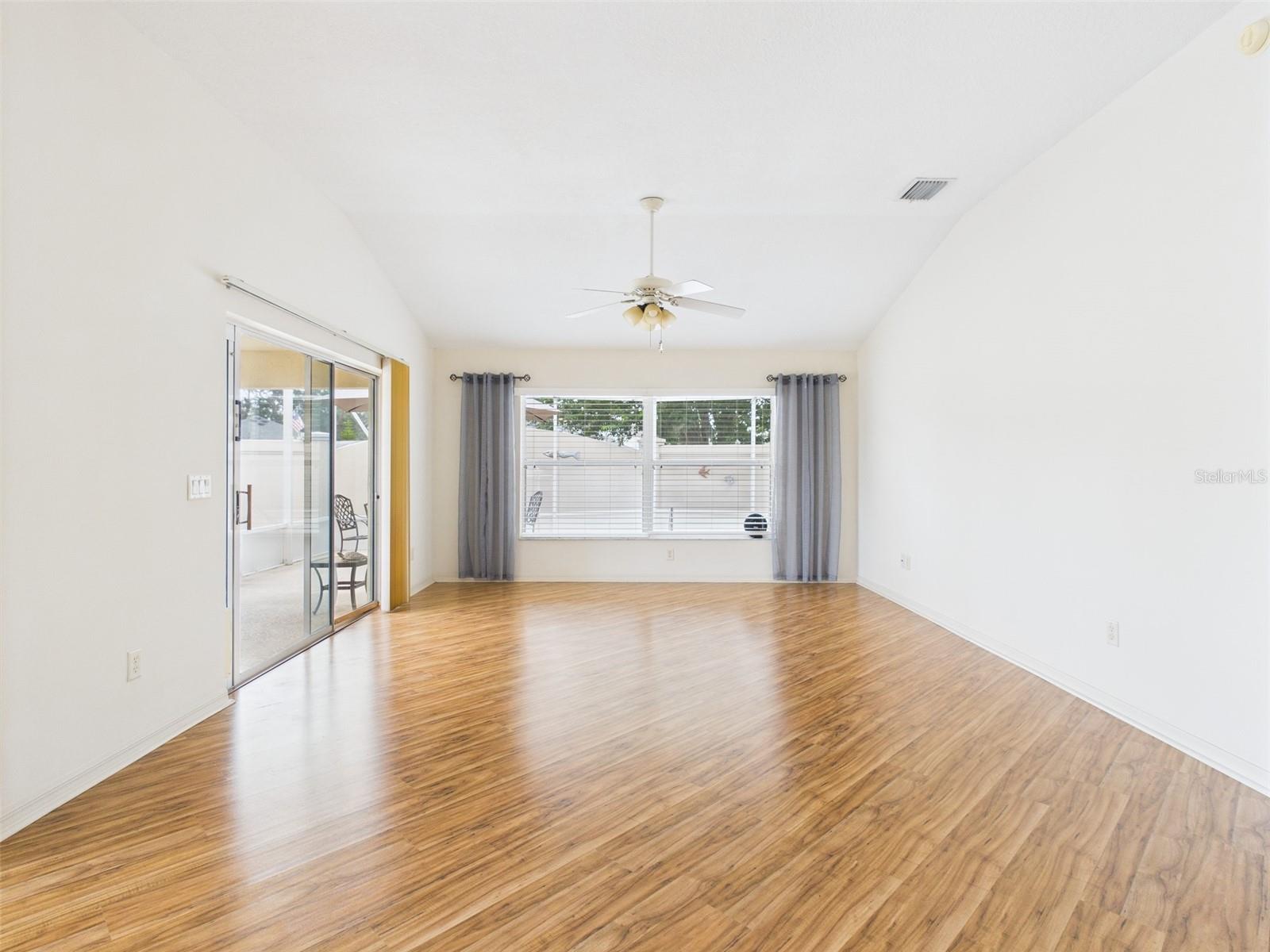 Image 5 of 12 For 652 Danbury Street