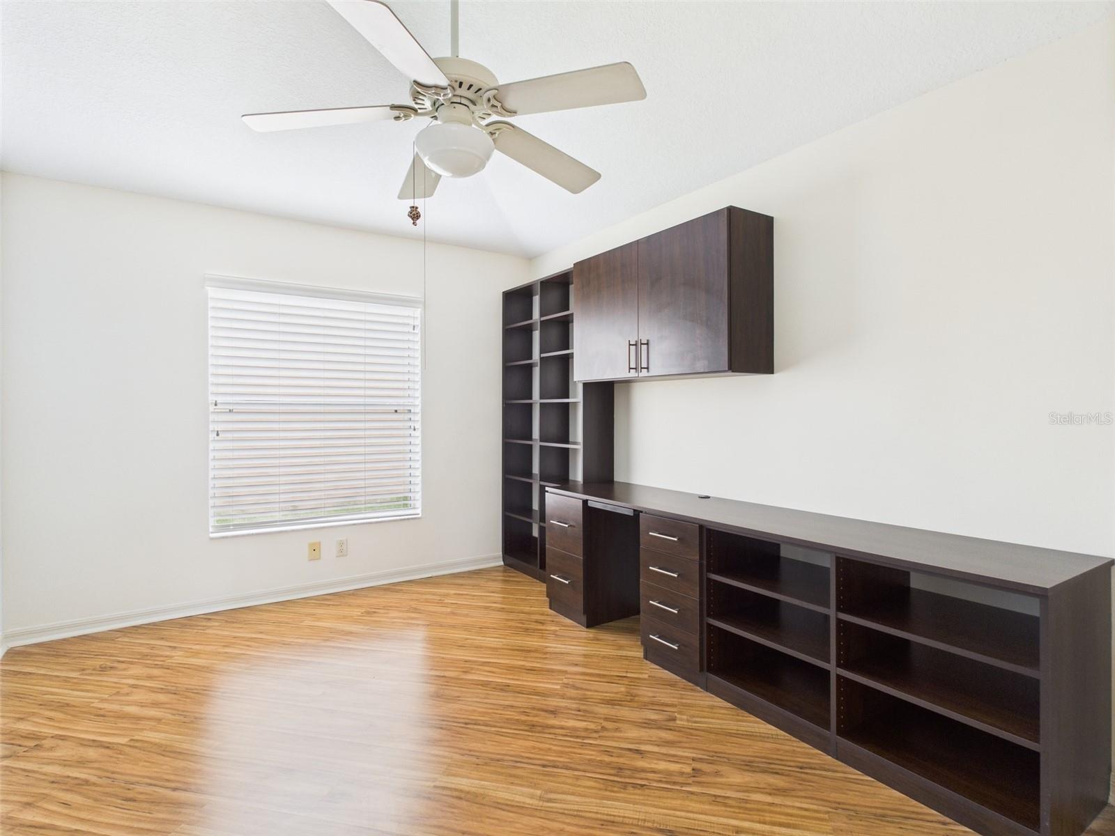 Image 6 of 12 For 652 Danbury Street