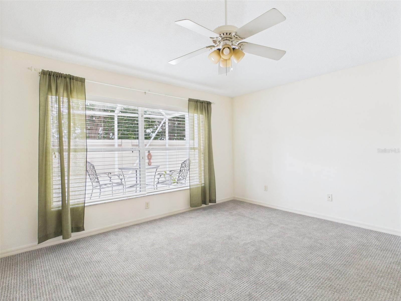 Image 7 of 12 For 652 Danbury Street