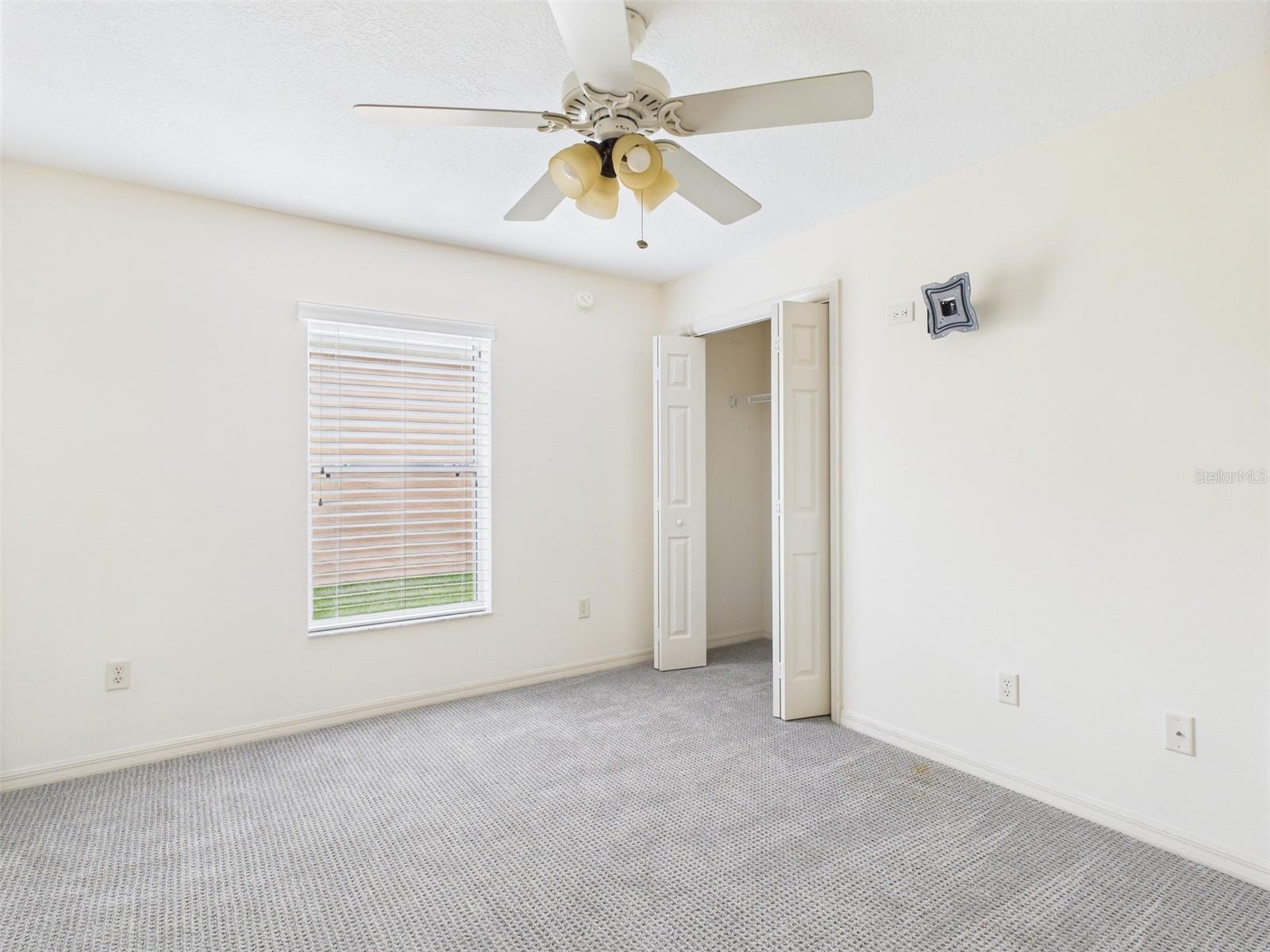 Image 9 of 12 For 652 Danbury Street