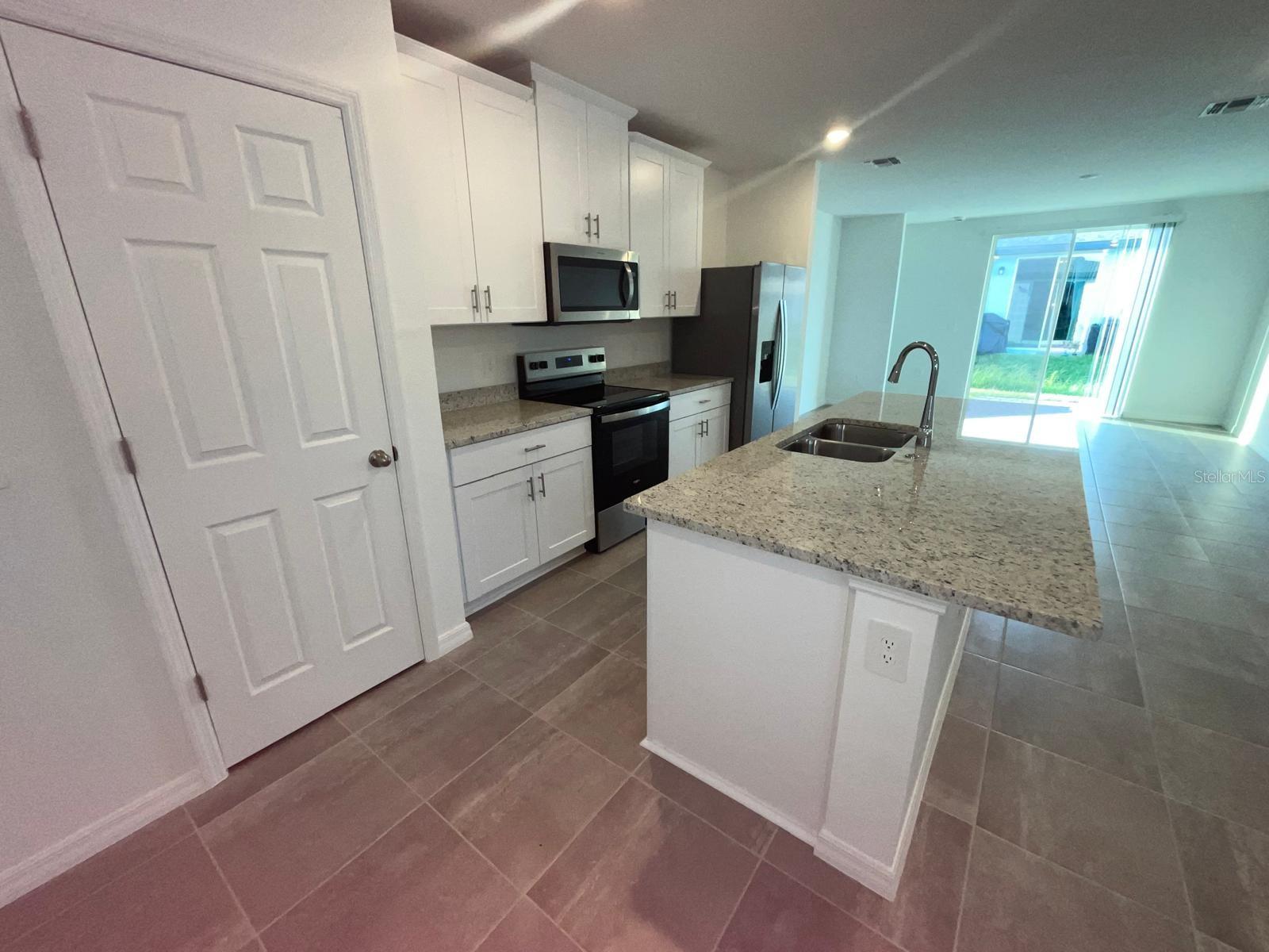 Image 6 of 19 For 4957 Kaia Avenue