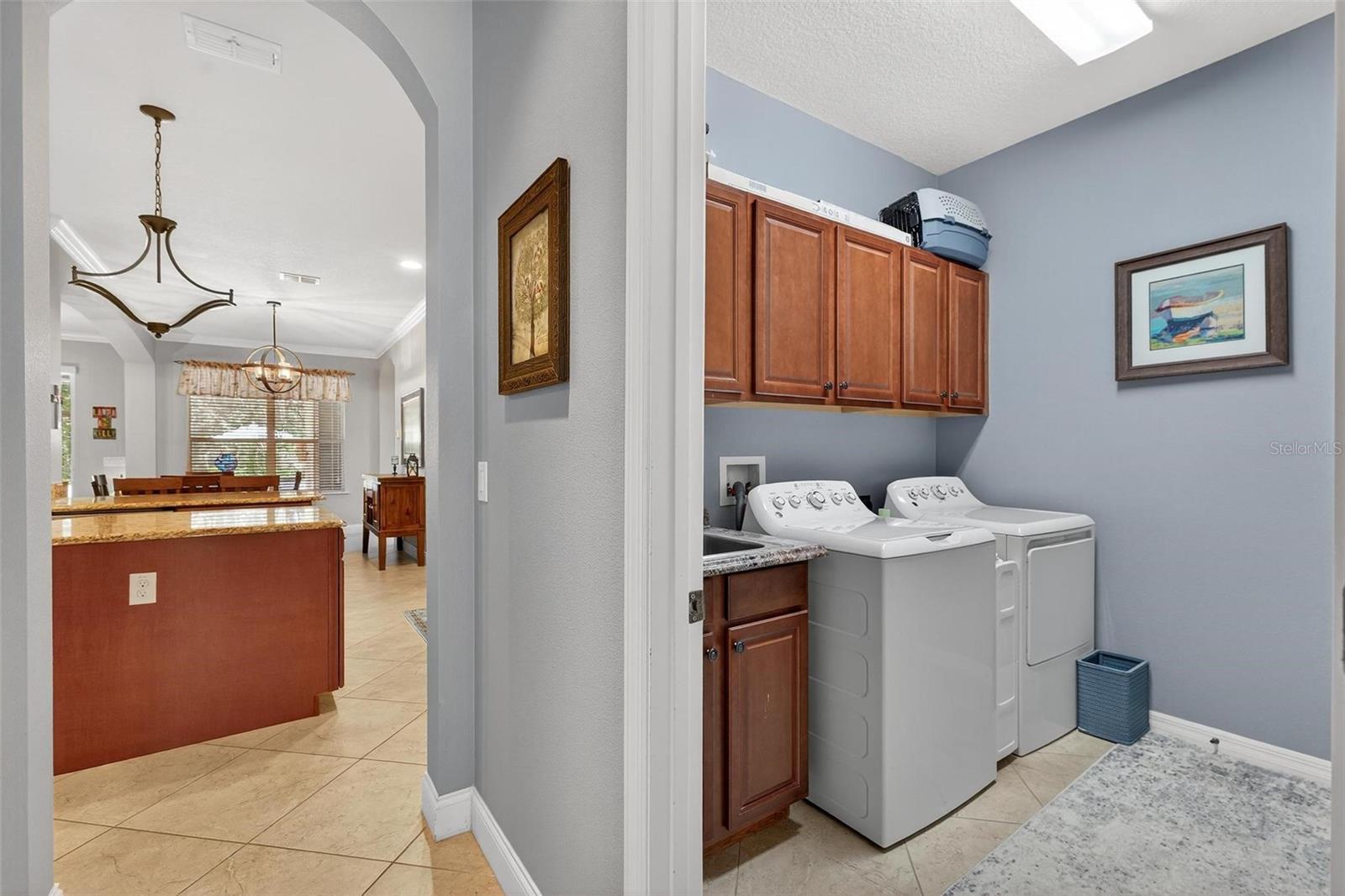 Image 23 of 79 For 1556 Blue Grass Boulevard