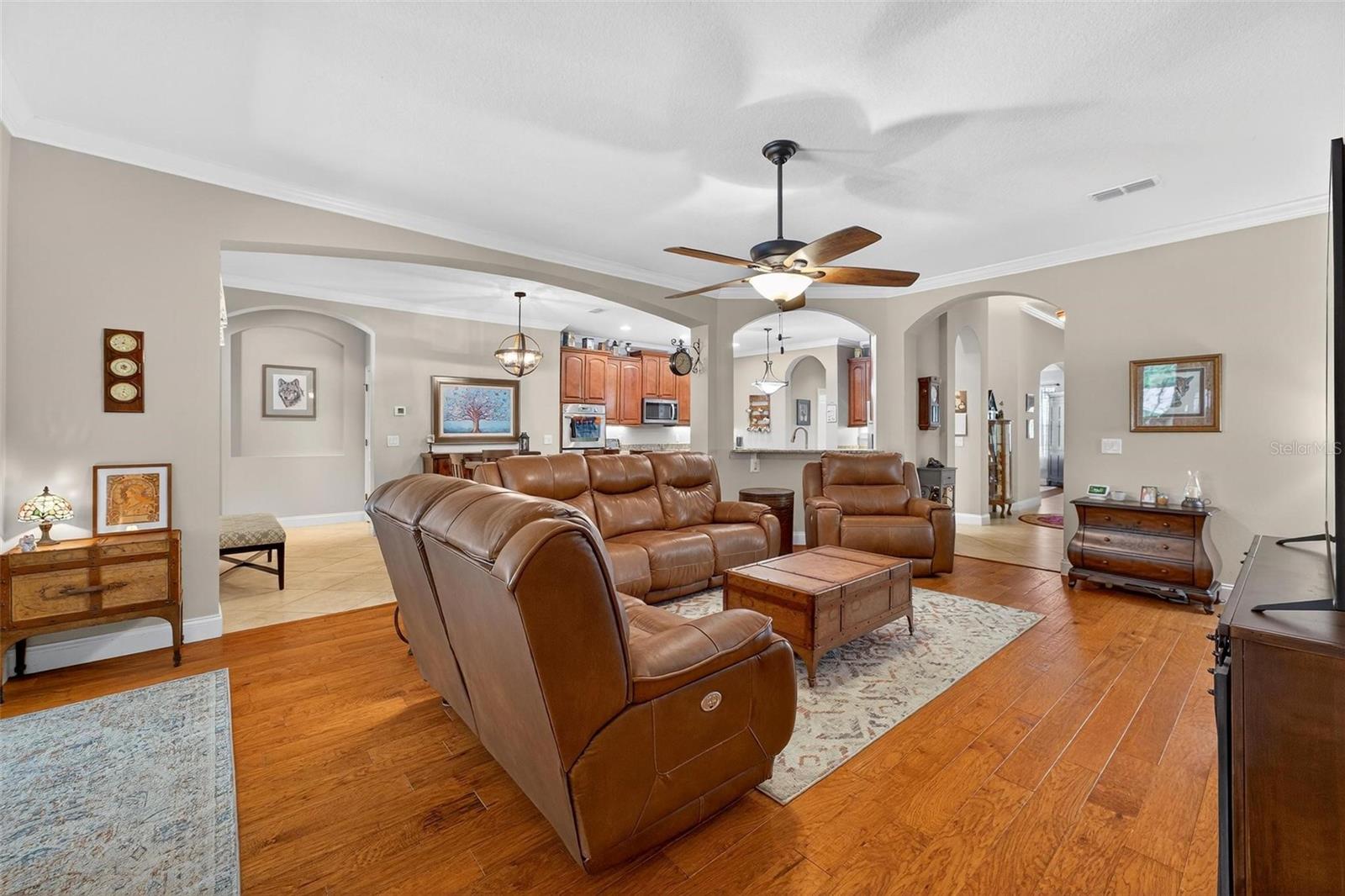 Image 29 of 79 For 1556 Blue Grass Boulevard
