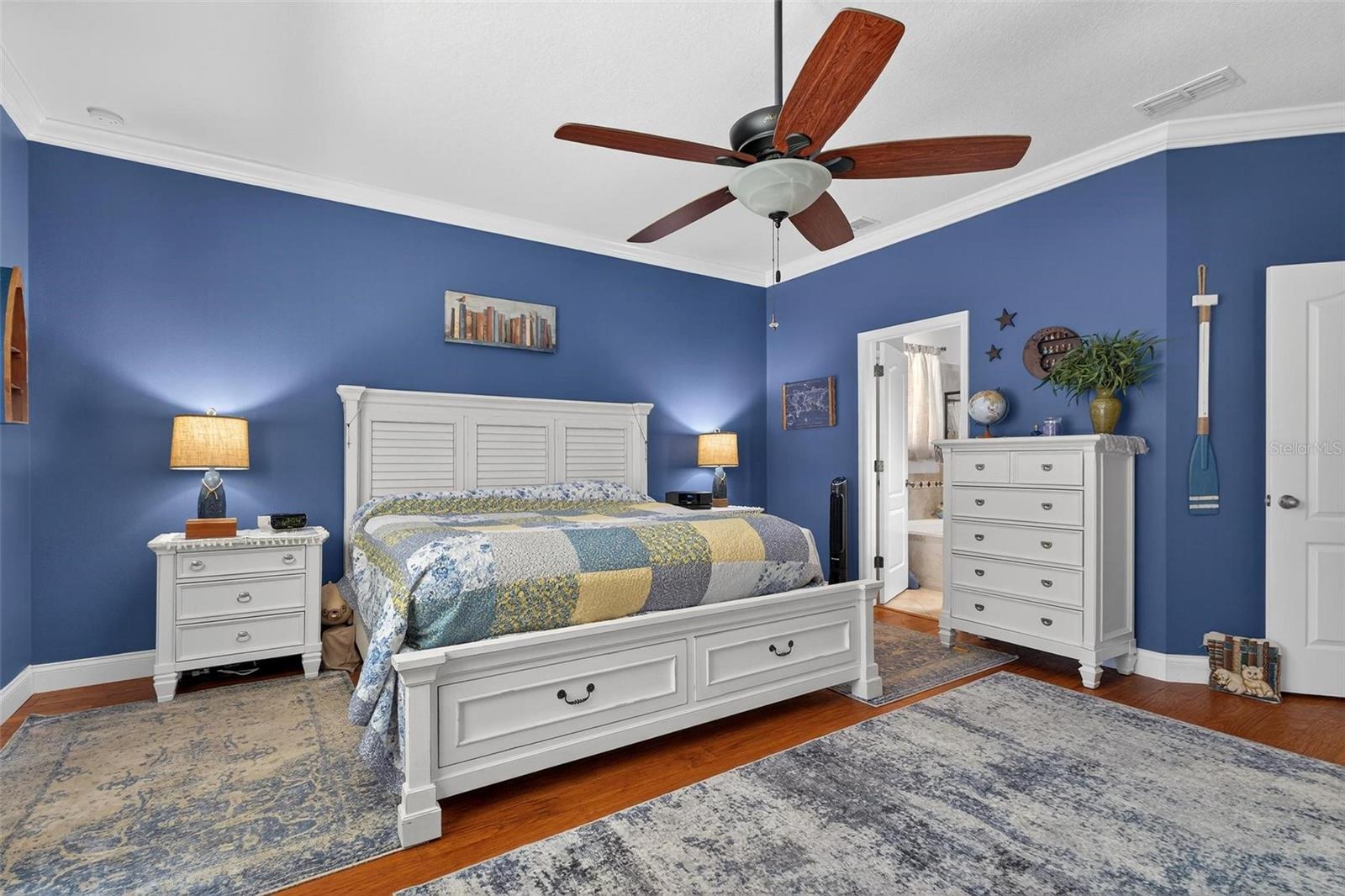 Image 31 of 79 For 1556 Blue Grass Boulevard